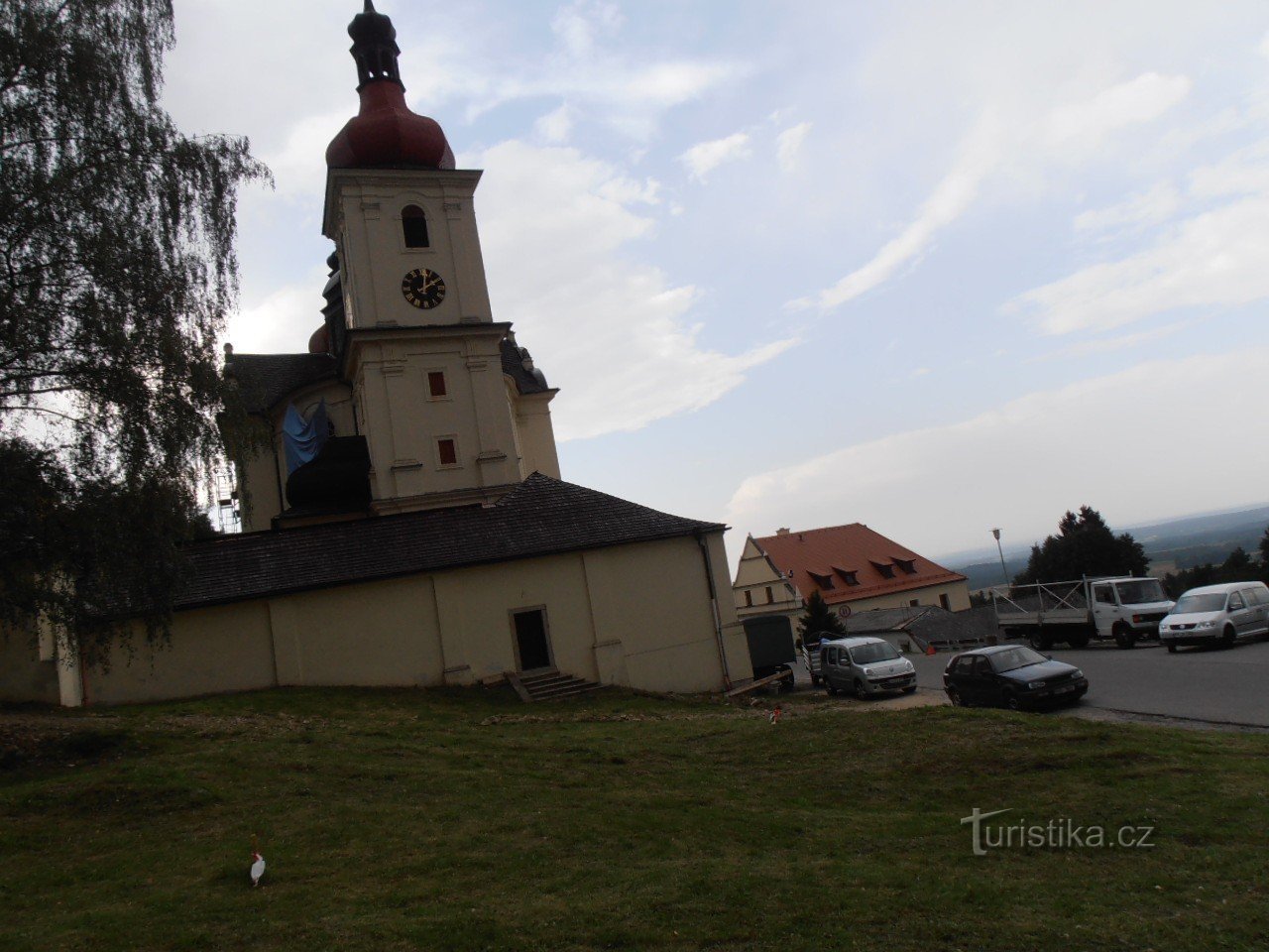 Barokke kerk van de Maagd Maria in Dobrá Voda bij Horní Stropnice in Novohradsk