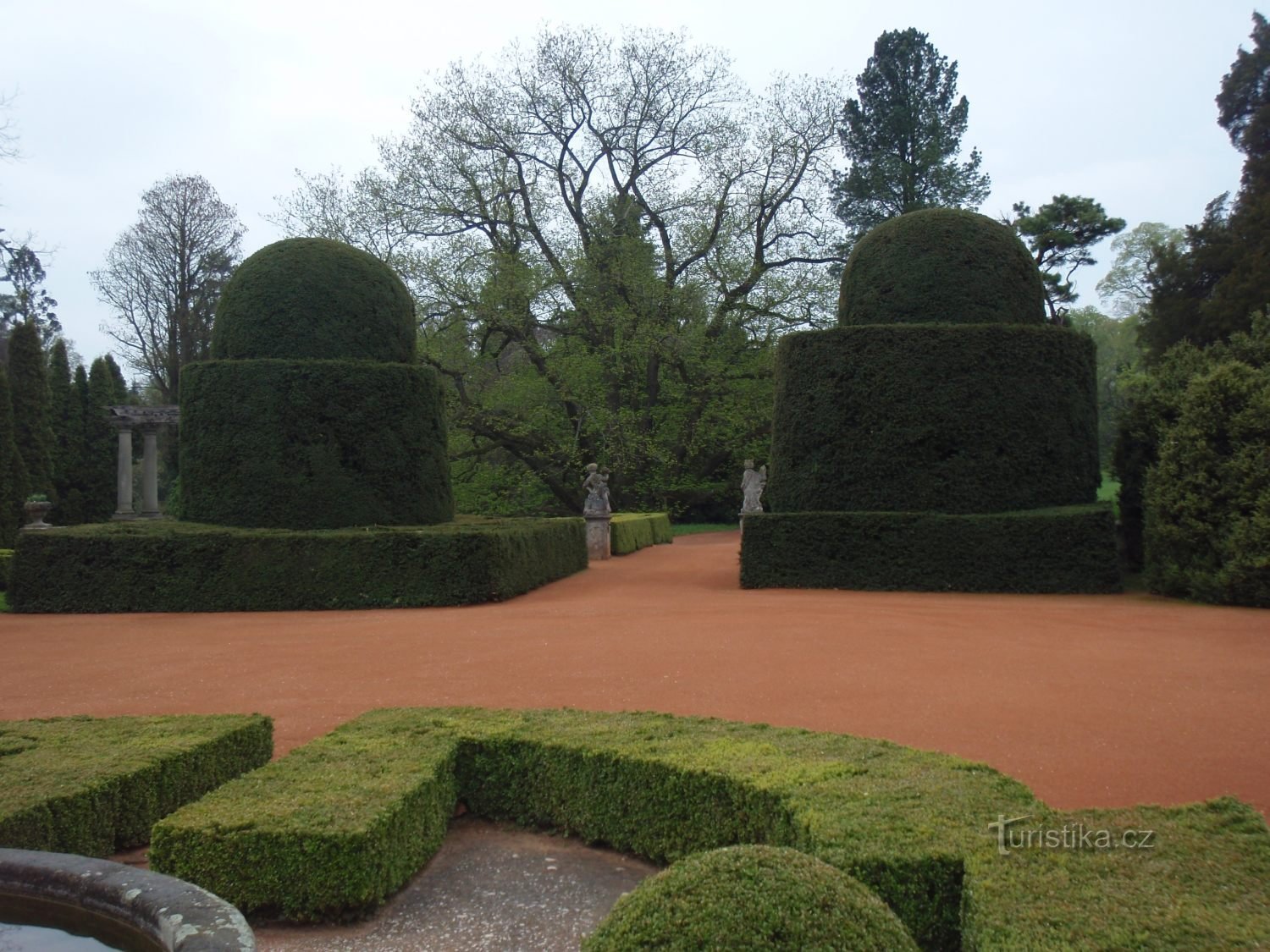 baroque park of Buchlovice Castle