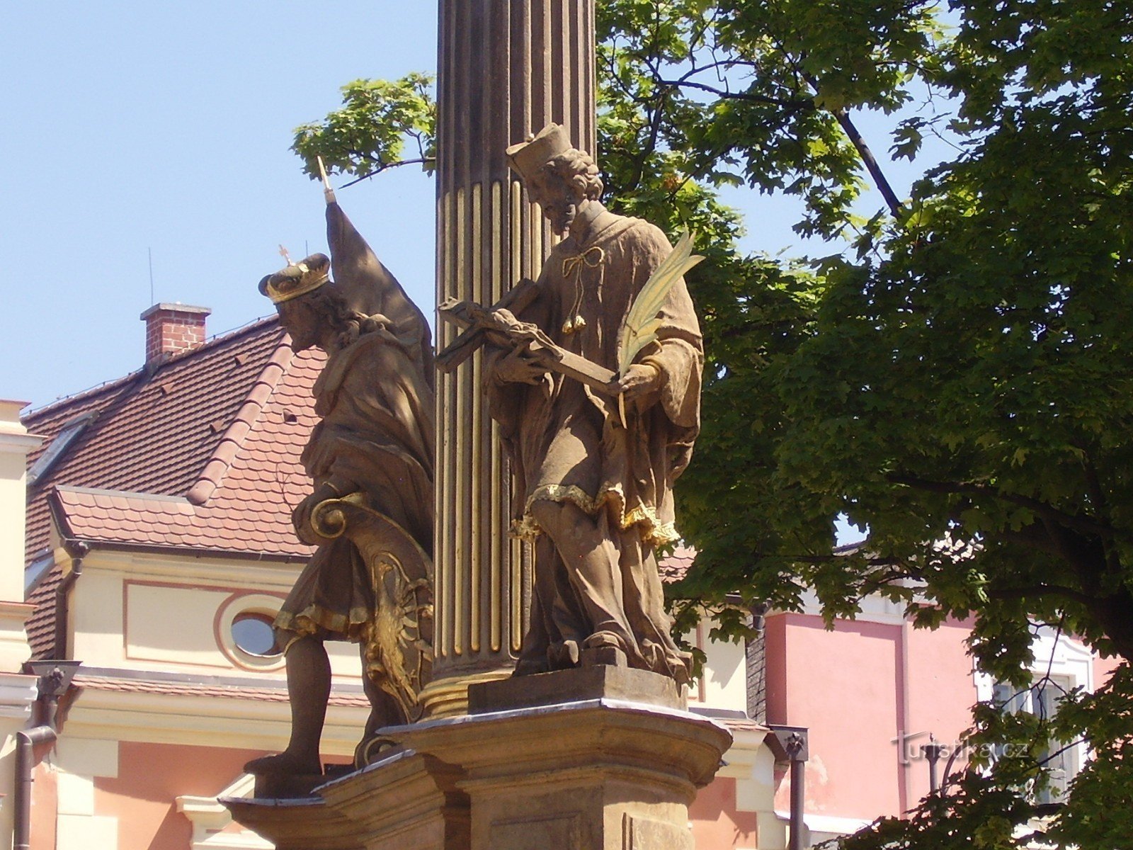 リトミシュルのバロック様式の彫刻モニュメント