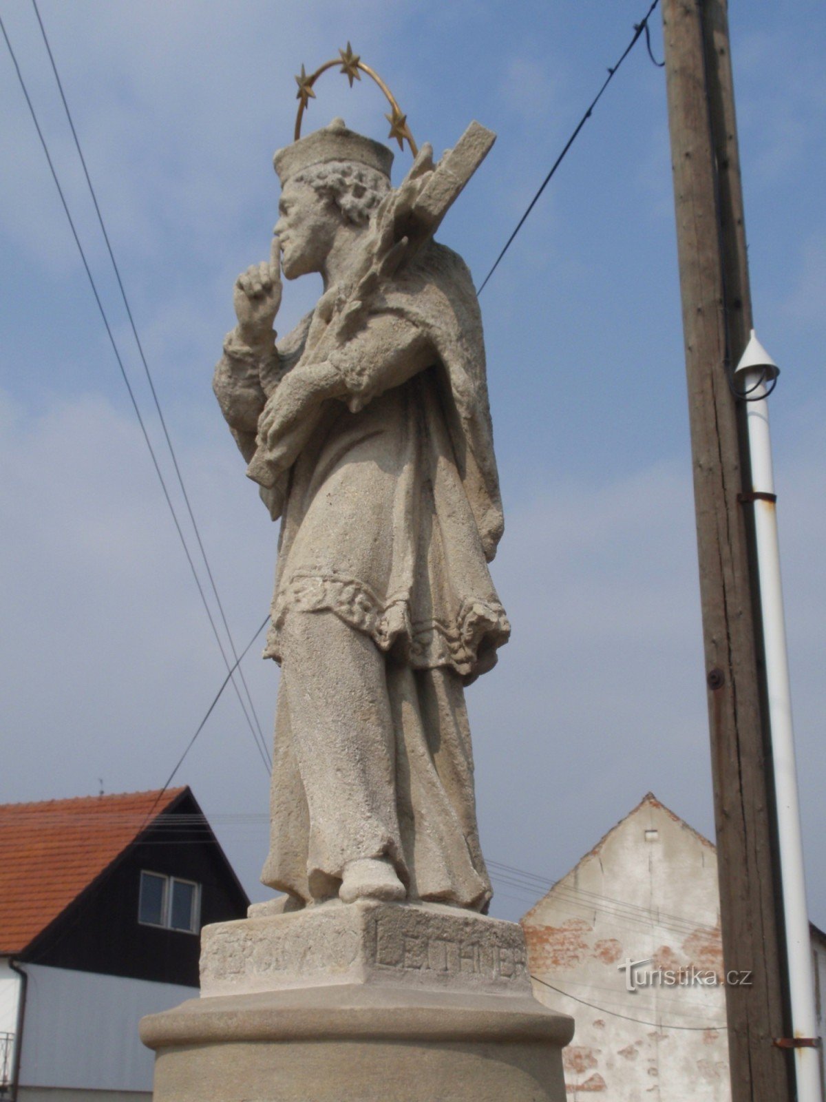 Esculturas barrocas em Hostěradice