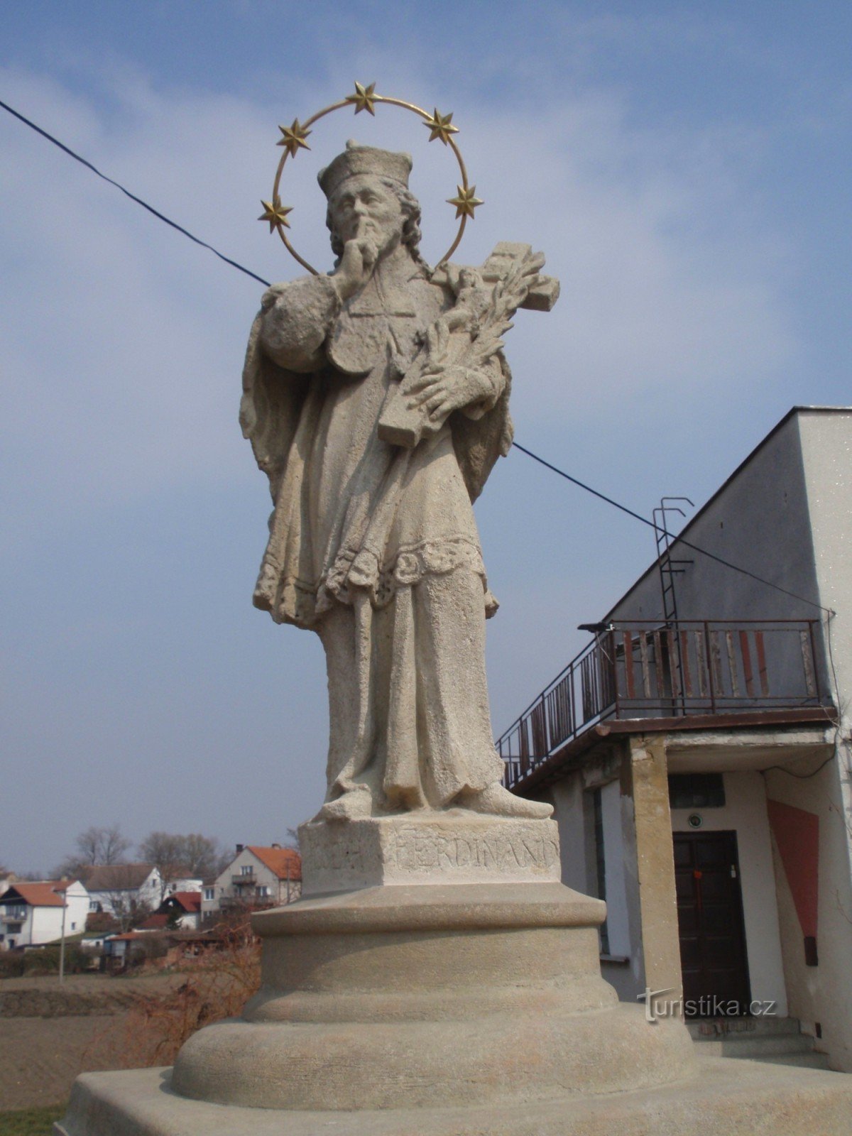 Esculturas barrocas em Hostěradice