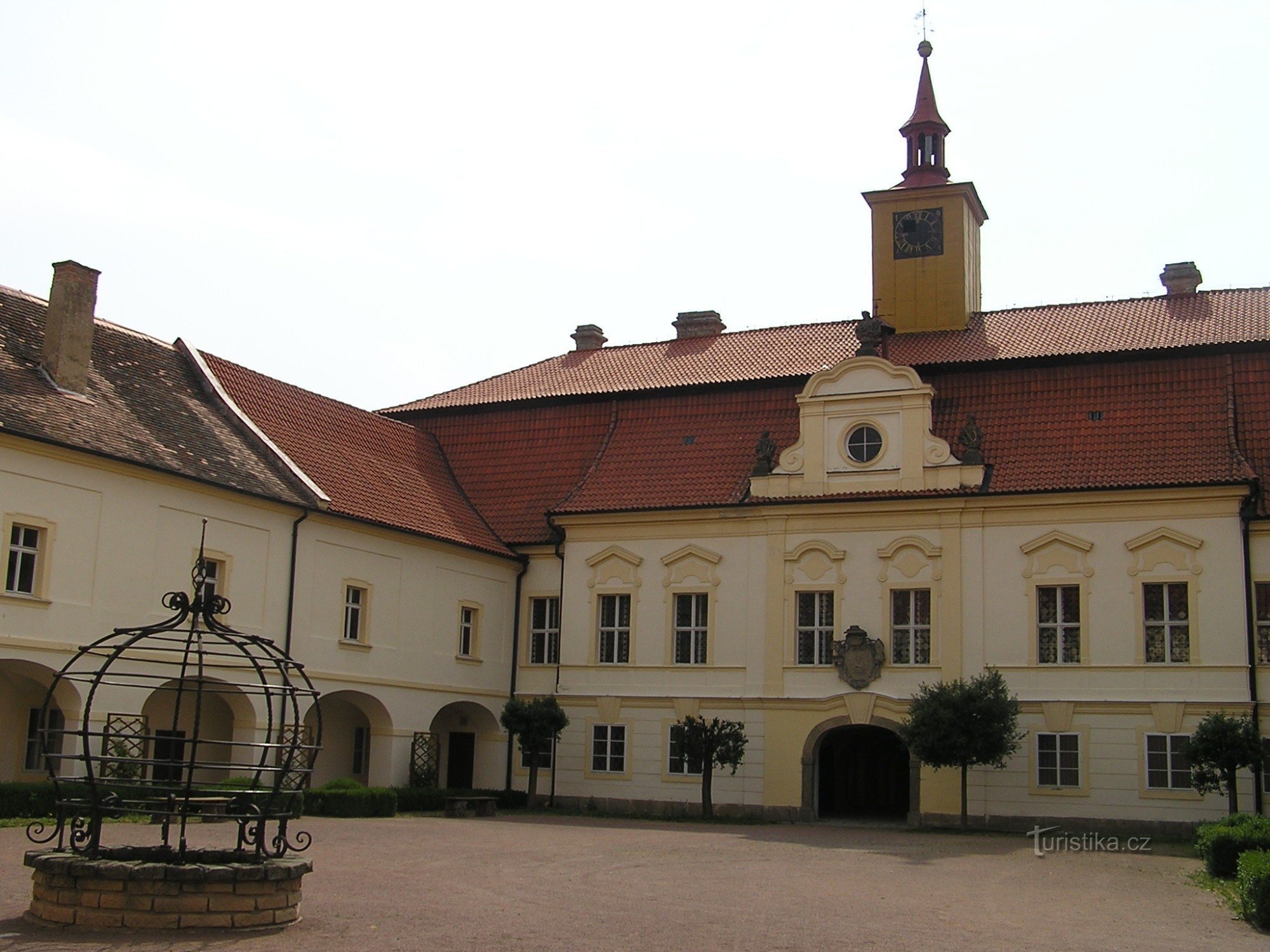 Barockslott i Chrasti (museum)