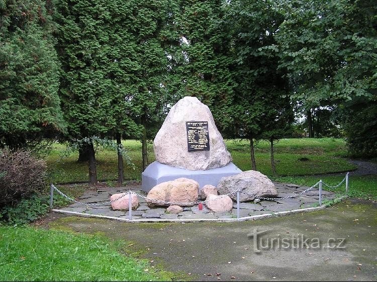 Bártovice: Bártovice - pomnik ofiar II wojny światowej