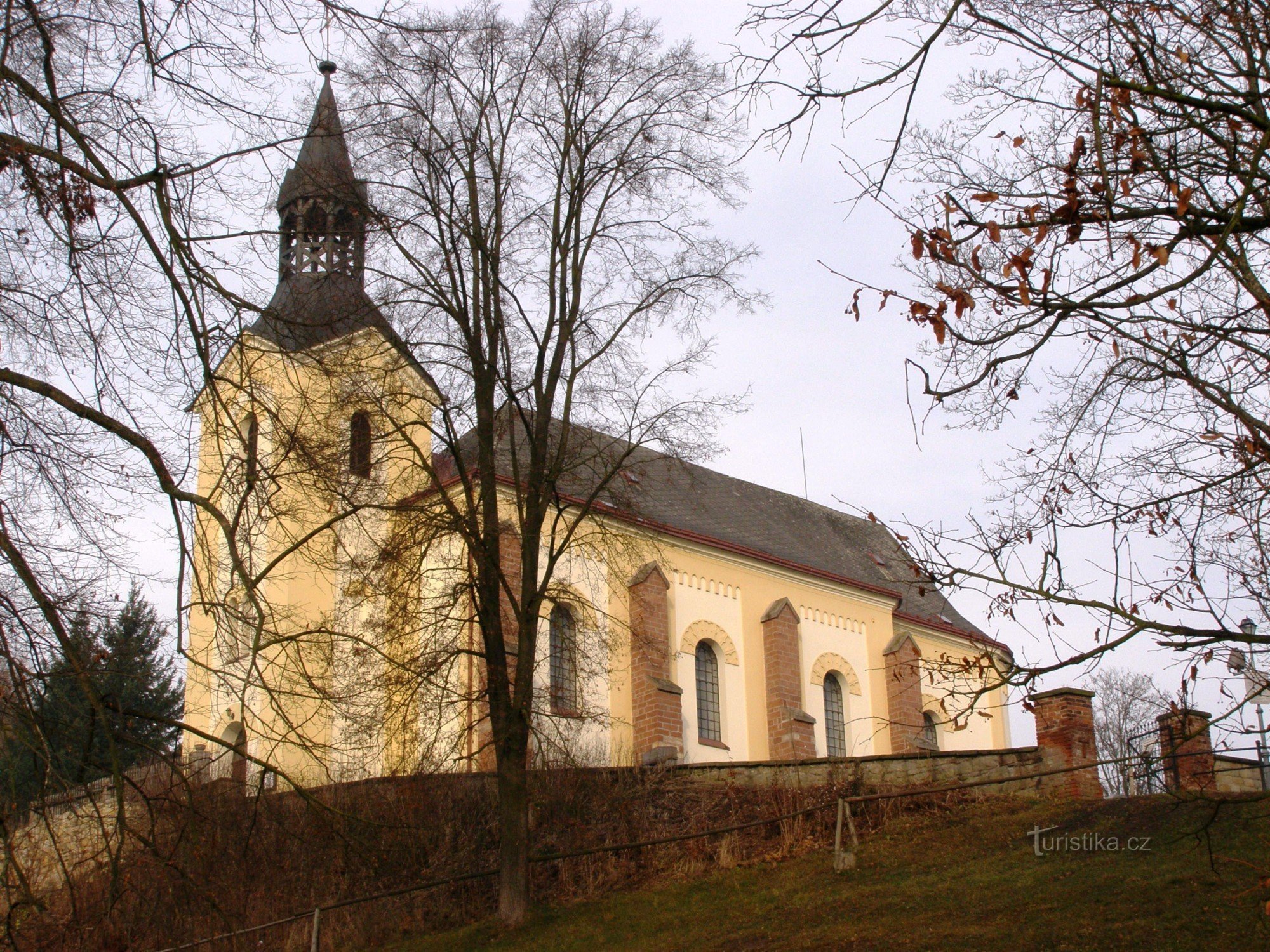 Batňovice - Iglesia de St. Bartolomé