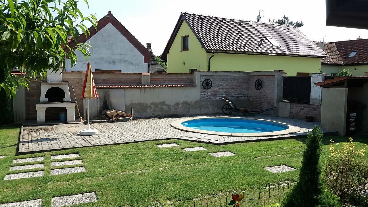 swimmingpool