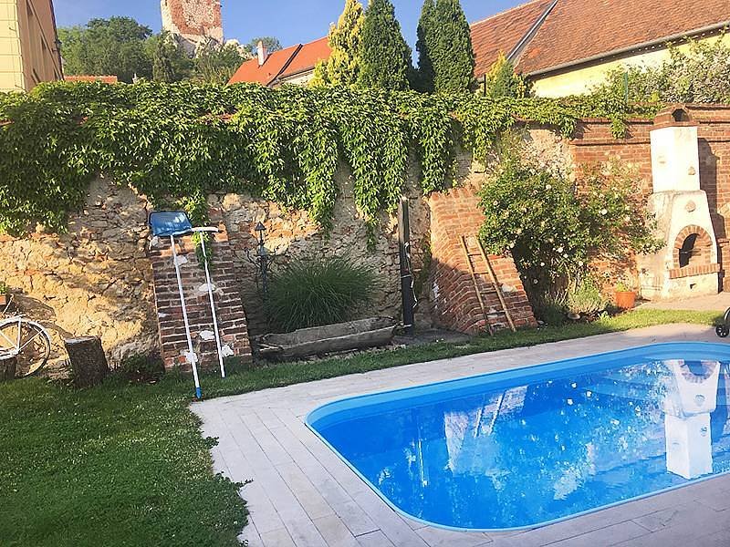 Piscina con agua salada.