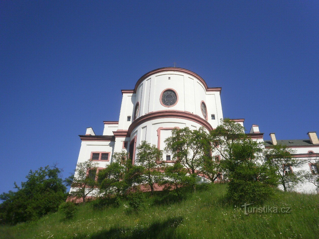 Basílica menor de St. Lorenzo y Santa Zdislava