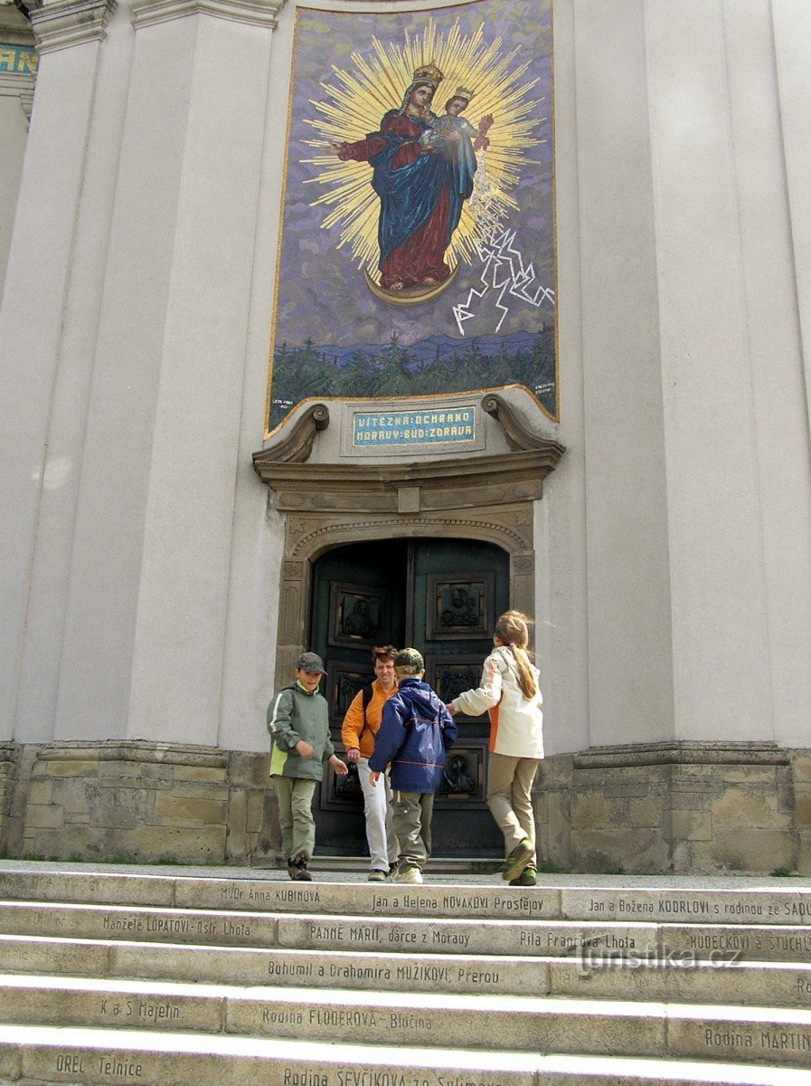Basilika der Himmelfahrt der Jungfrau Maria auf der Heiligen Hostie