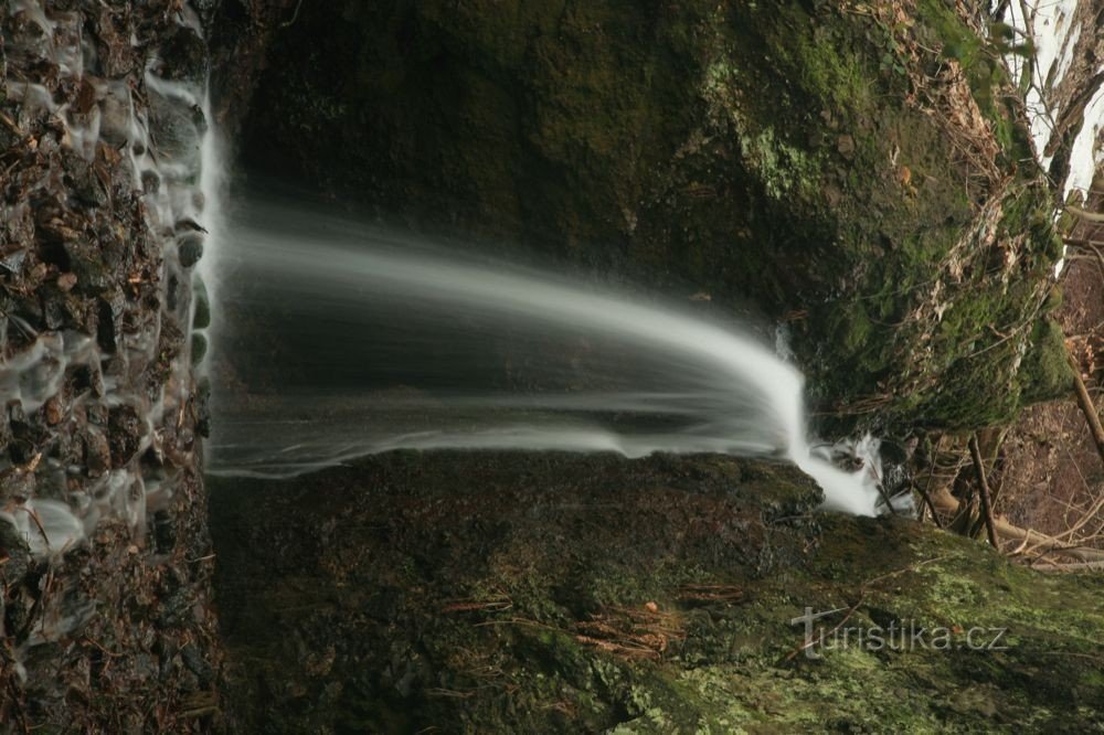 Bečkovský waterval - lager niveau