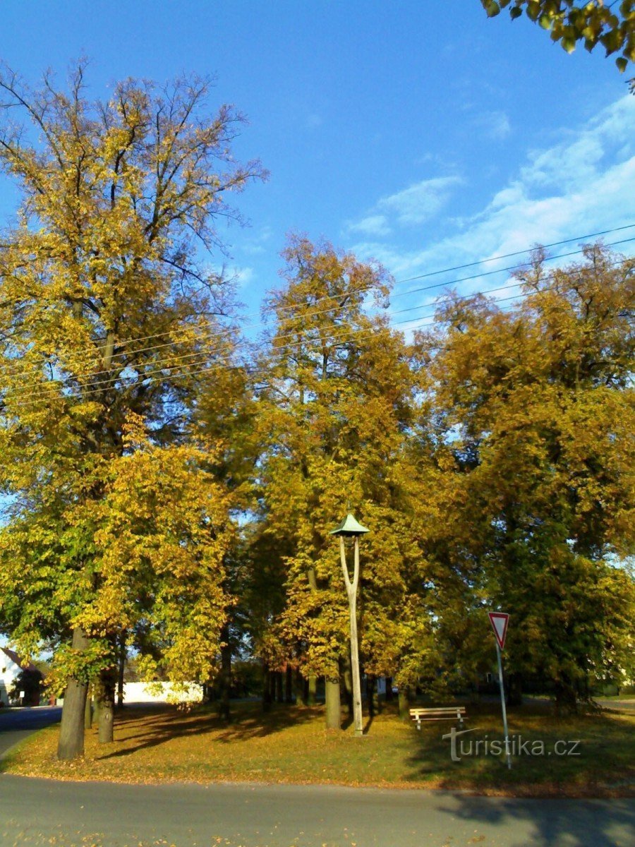 Běleč - Auflieger mit Klingel