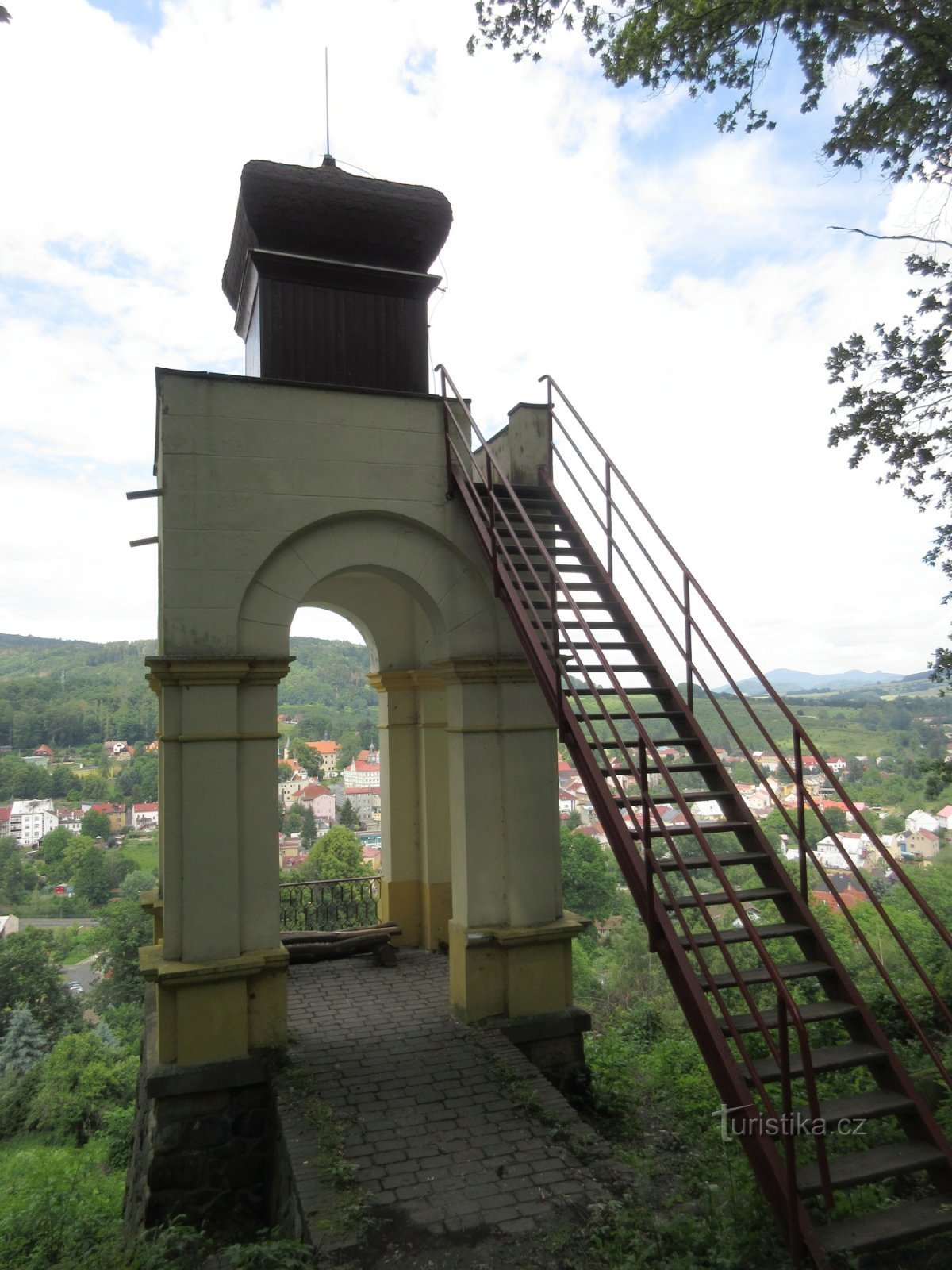 Benešov nad Ploučnicí — razgledni stolp Ploučnická vyhlídka in Vojtěchova vyhlídka