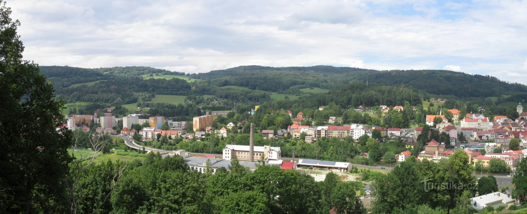 Benešov nad Ploučnicí — razgledni stolp Ploučnická vyhlídka in Vojtěchova vyhlídka