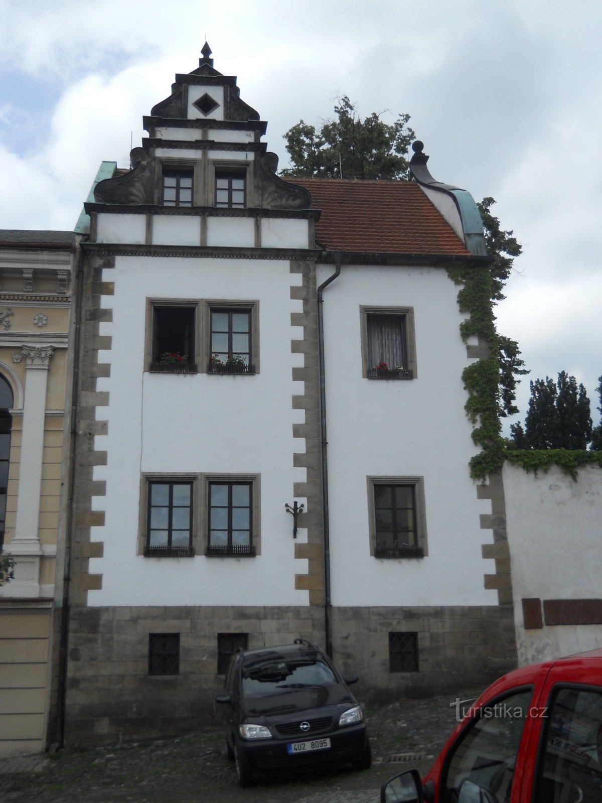 Benešov nad Ploučnicí – zámecký areál