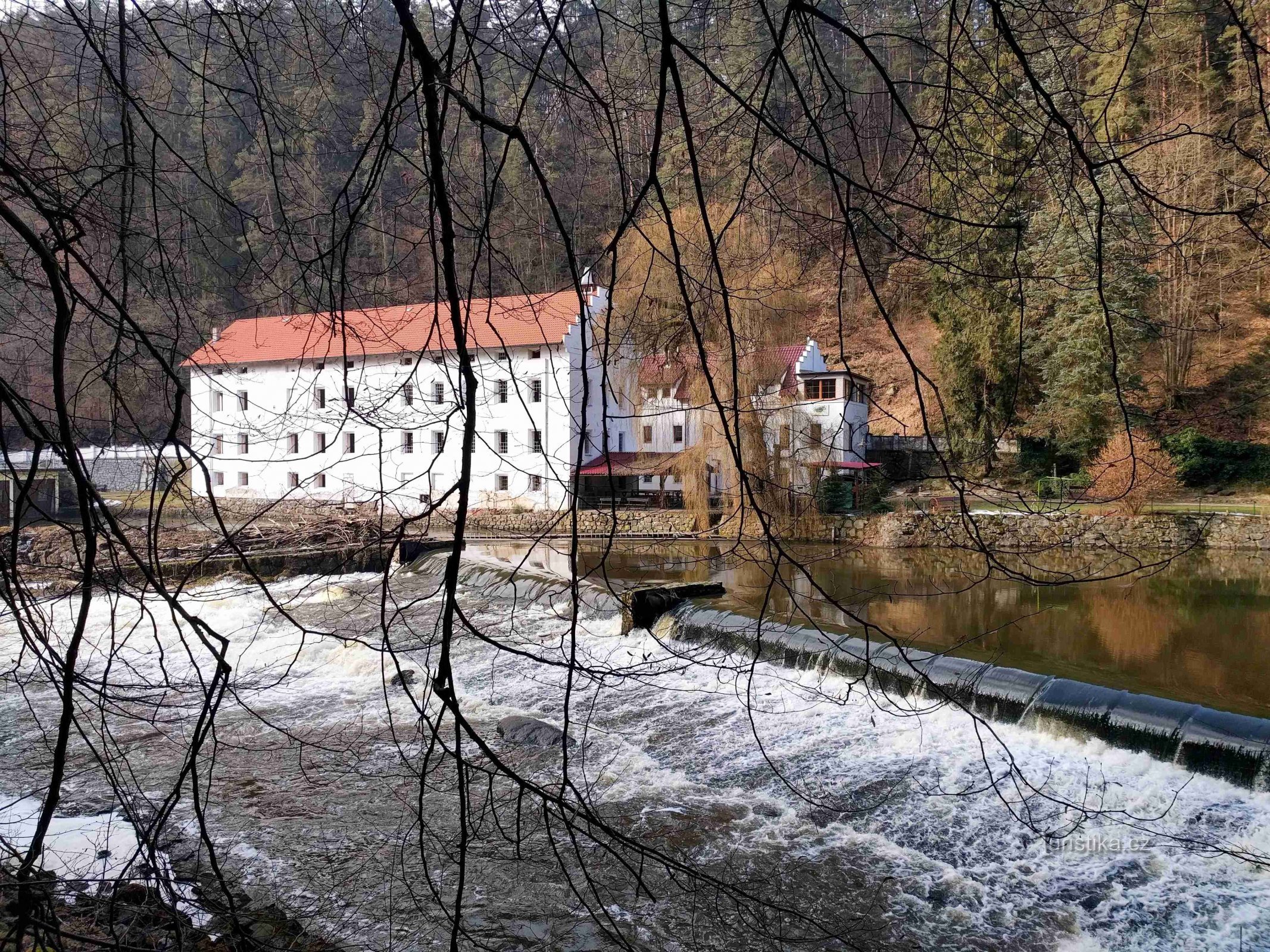 Beneš's mill