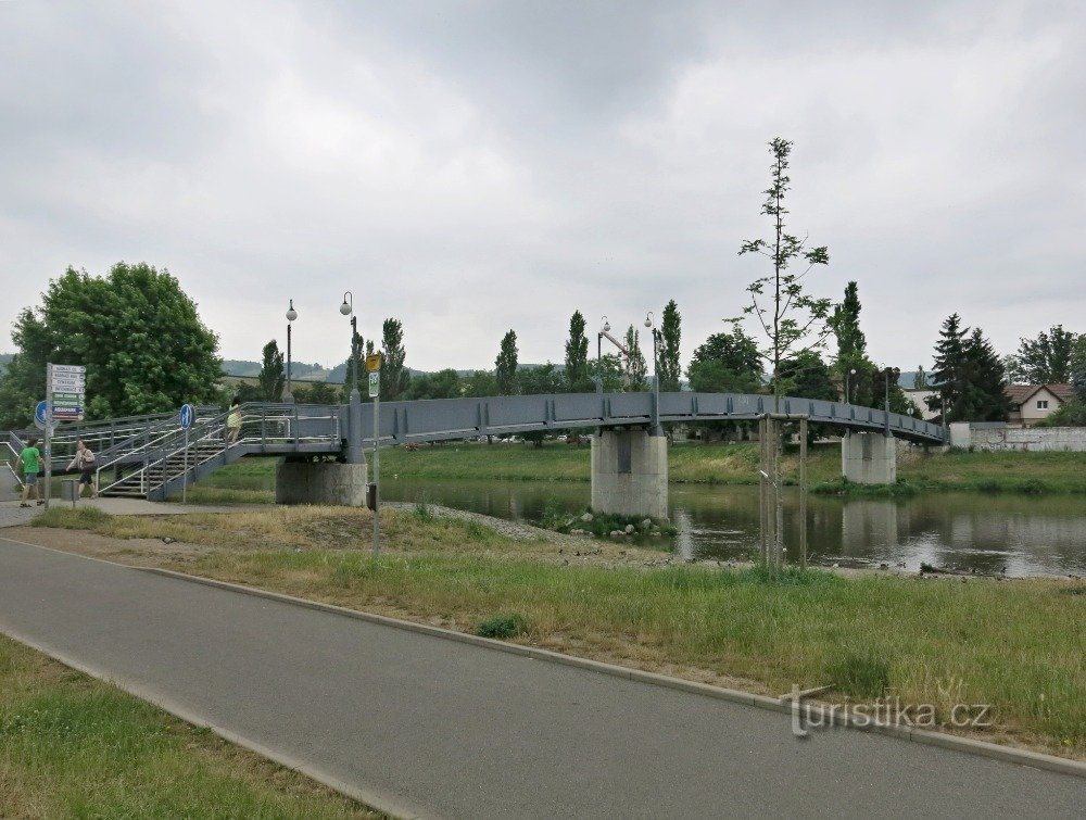 Beroun - voetgangersbrug over Berounka