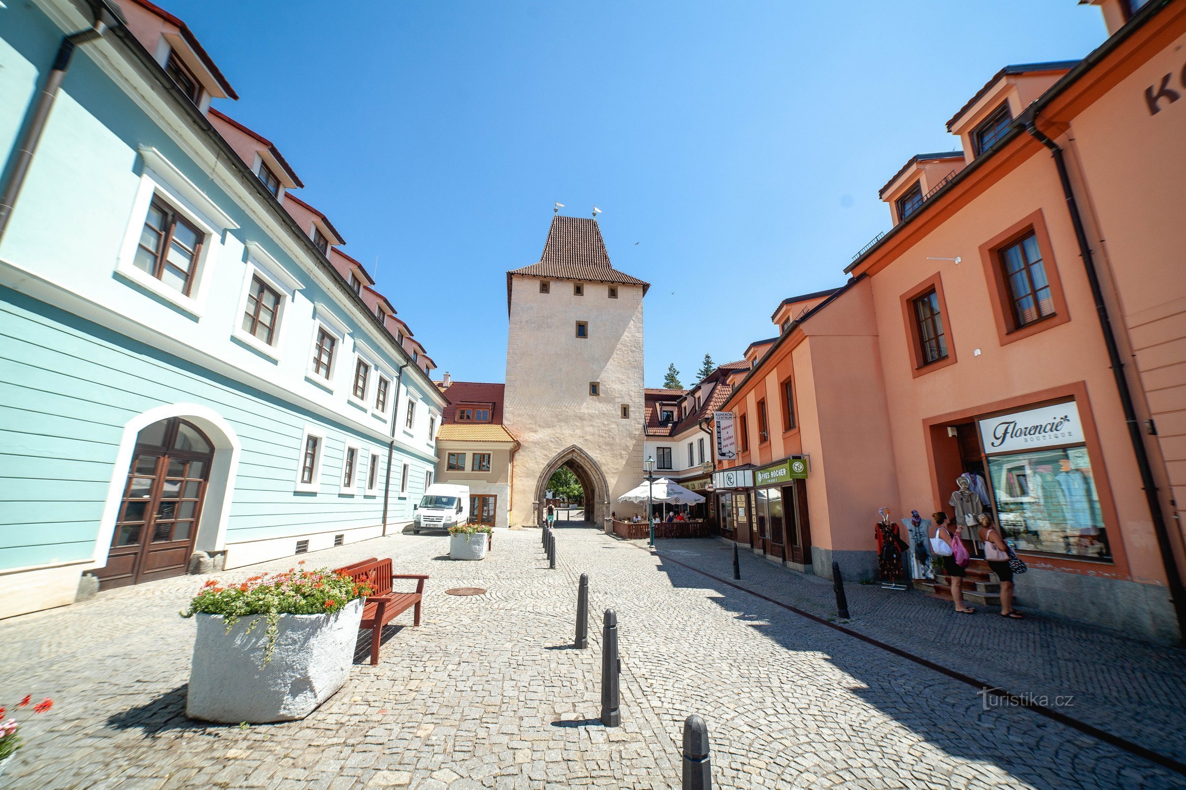 Beroun - Porta di Praga, vista dalla piazza