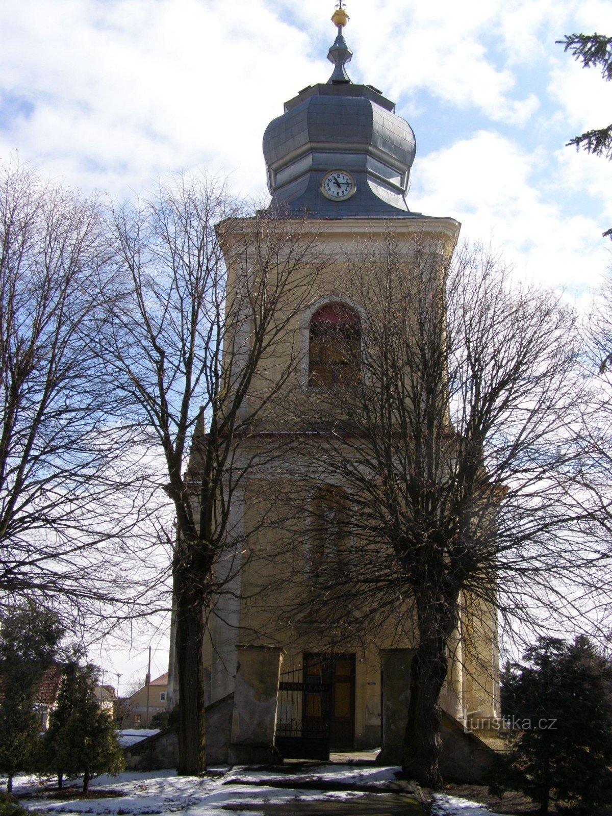 Běrunice - Église de la Nativité de la Vierge Marie