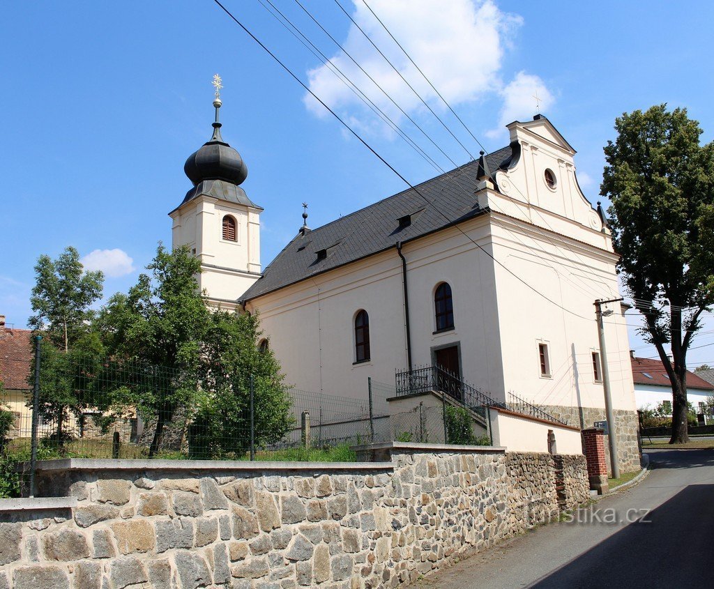 Běšiny, Szűz Mária Látogatásának temploma