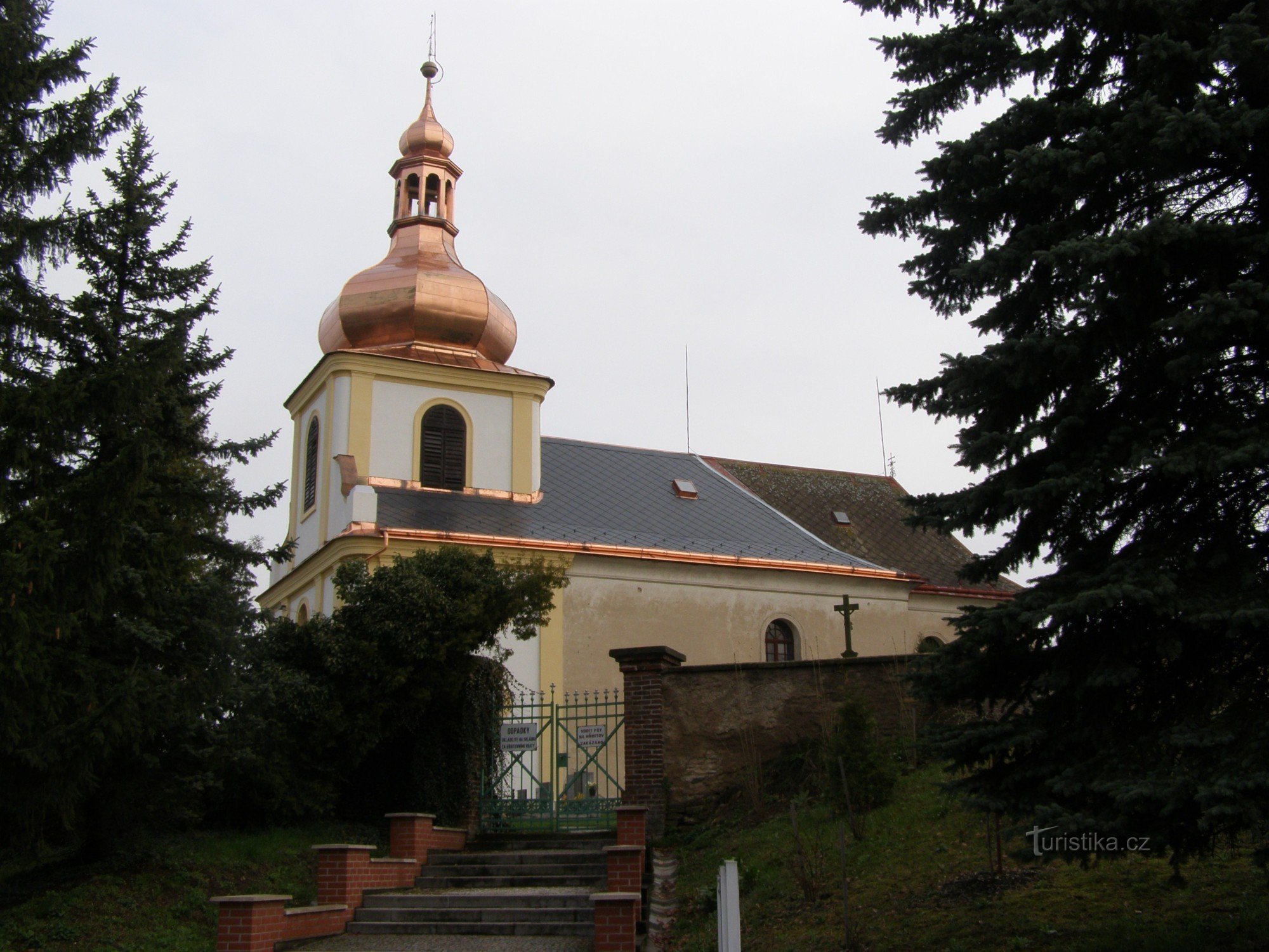 Běstovice - Kościół Wszystkich Świętych