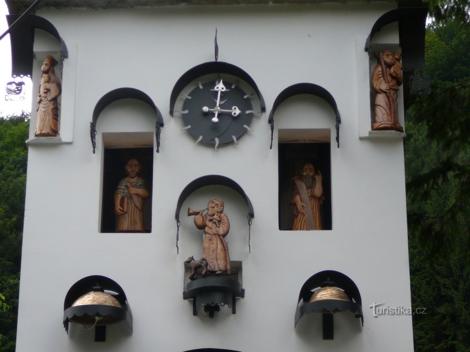 crèche, construite à partir d'une ancienne sous-station