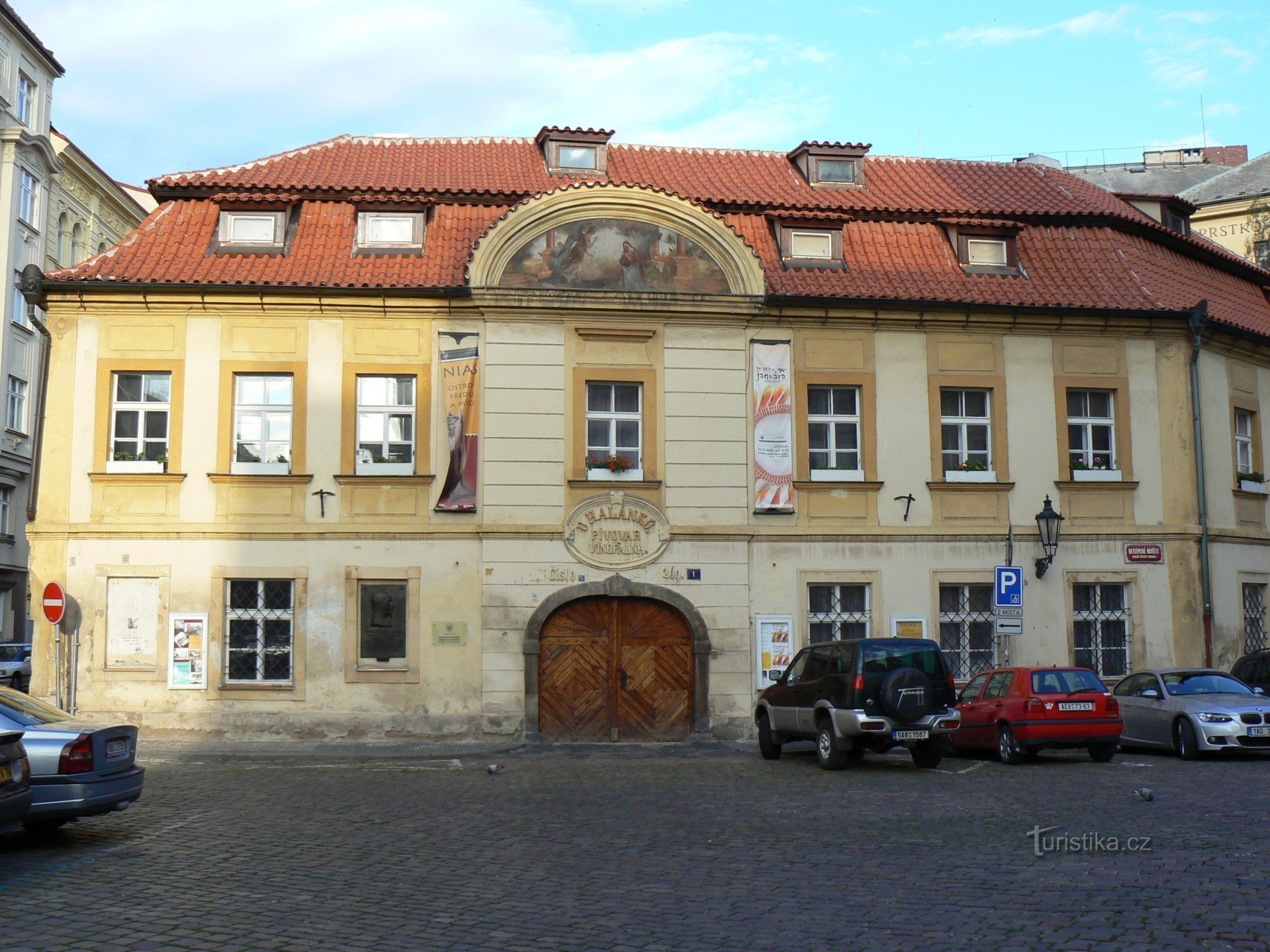 Betlémské náměstí nr.1, fosta fabrică de bere U Halánků