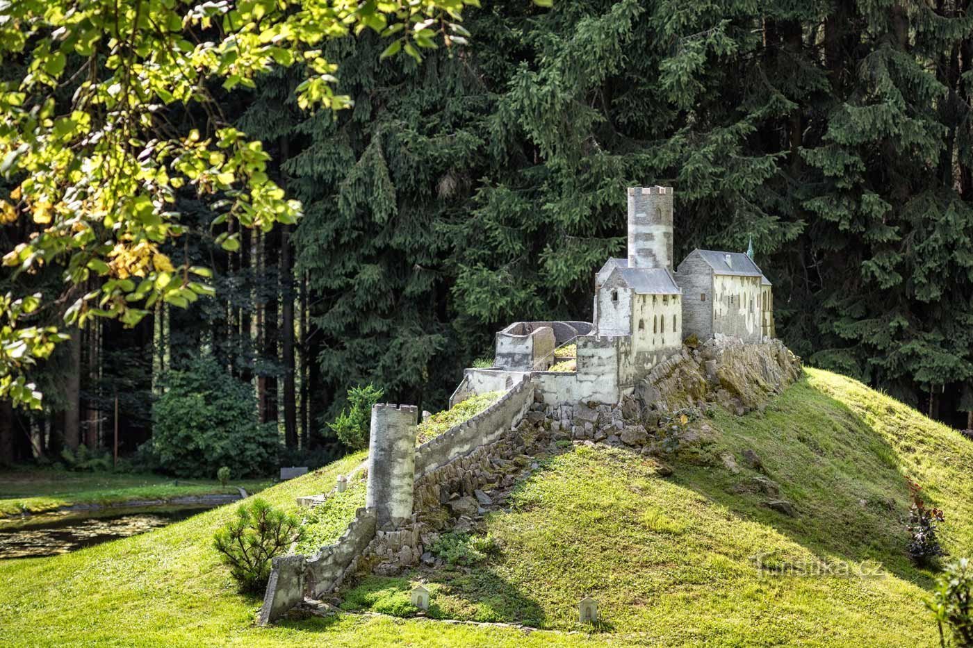 Bezděz, fonte: Boheminium Park