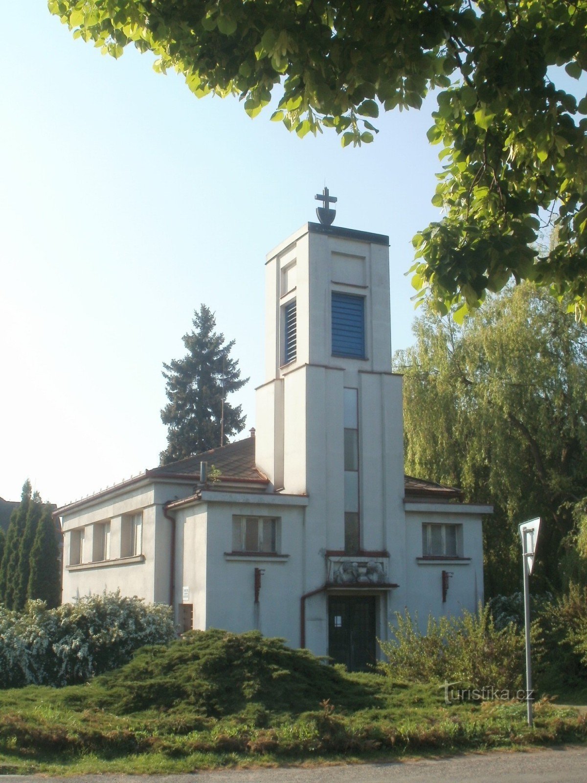 Bílá Třemešná - igreja da Igreja Hussita da Checoslováquia