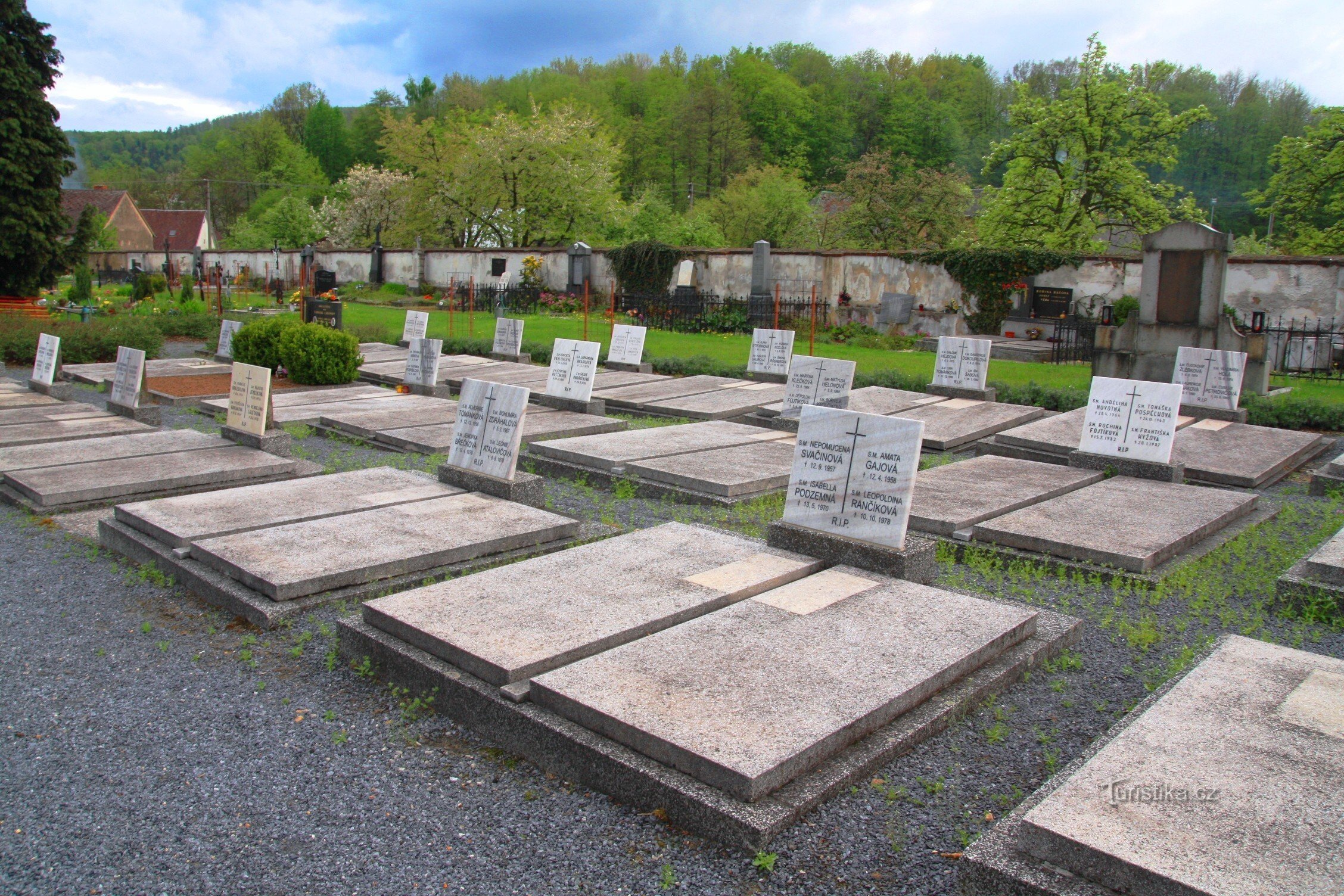 Bílá Voda - el cementerio de las hermanas religiosas