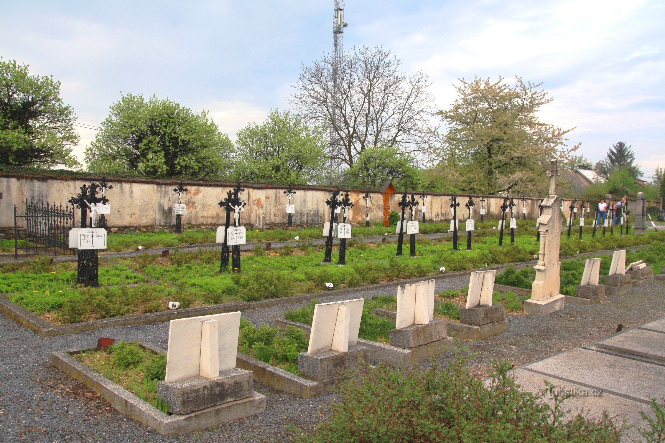 Bílá Voda - kyrkogården för religiösa systrar