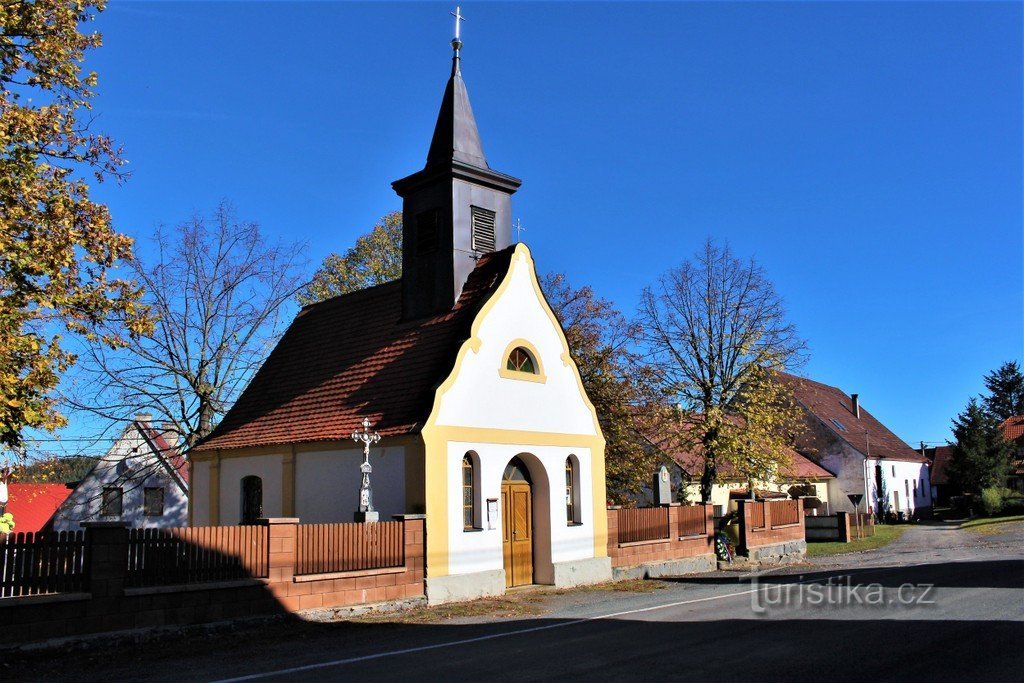 Biały dom, kaplica