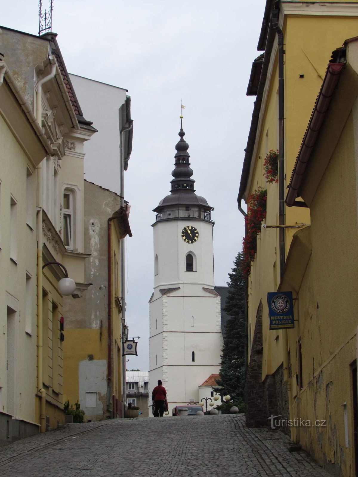 Bílovec - Pyhän Nikolauksen kirkko