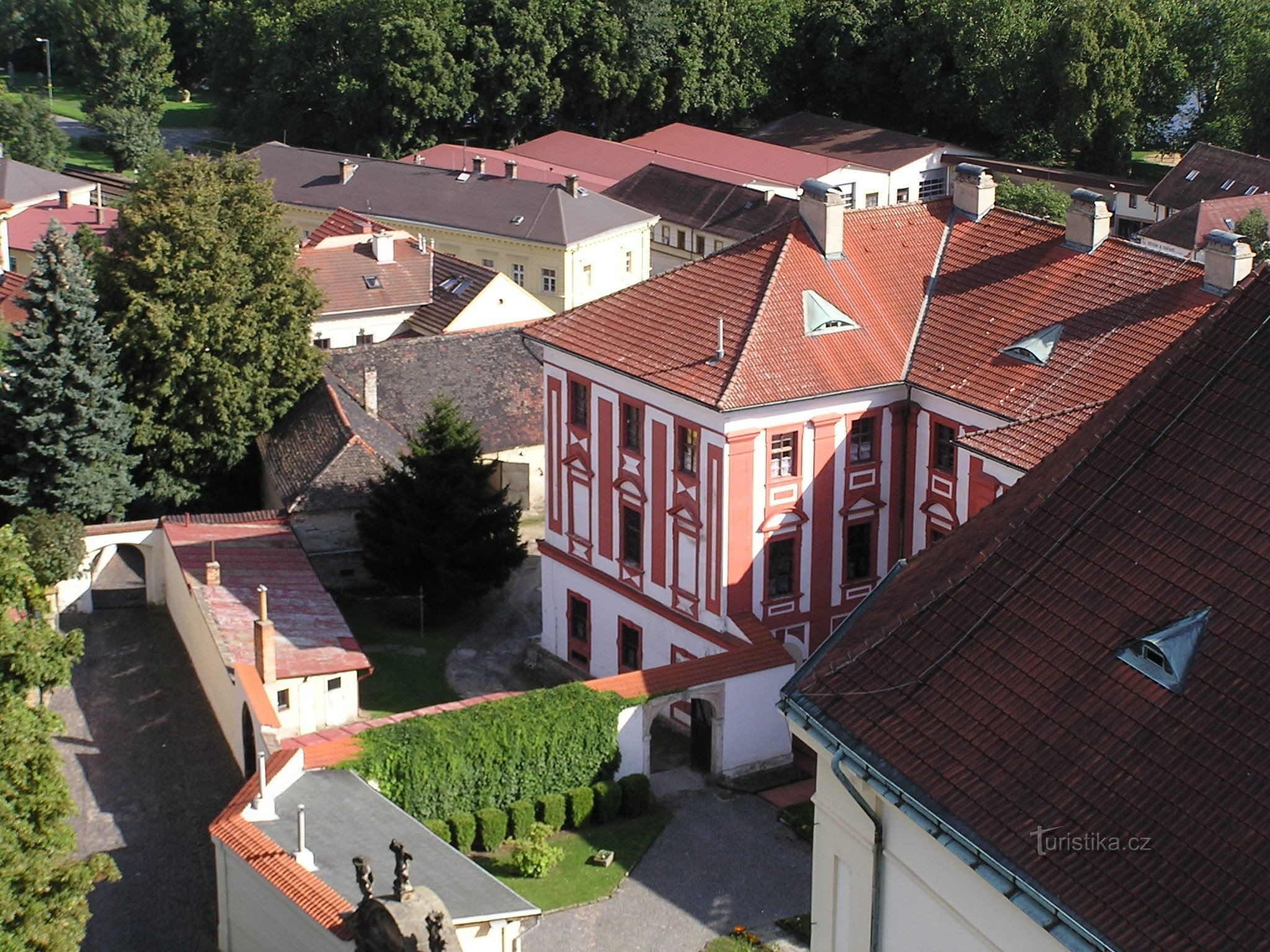 Biskupská rezidence (9/2013)