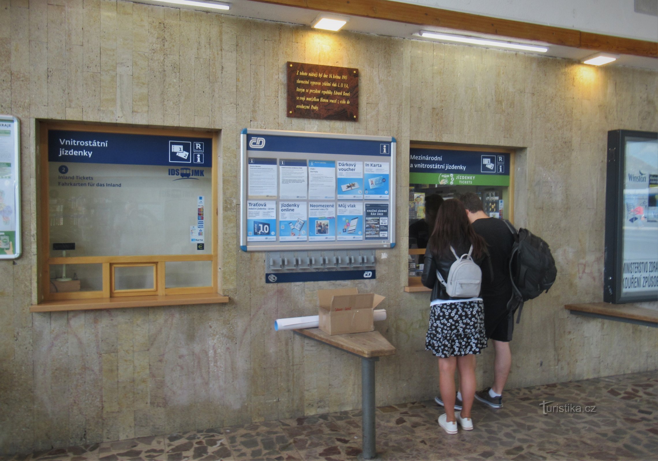 Blansko - placa comemorativa na estação ferroviária