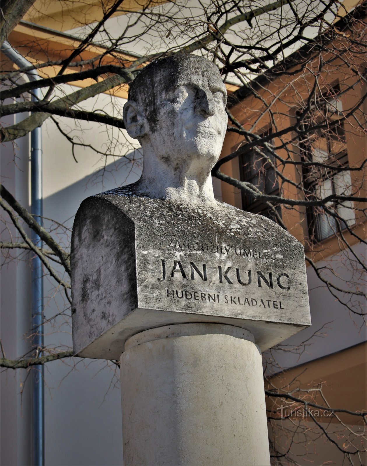 Blansko - pomník Jana Kunce