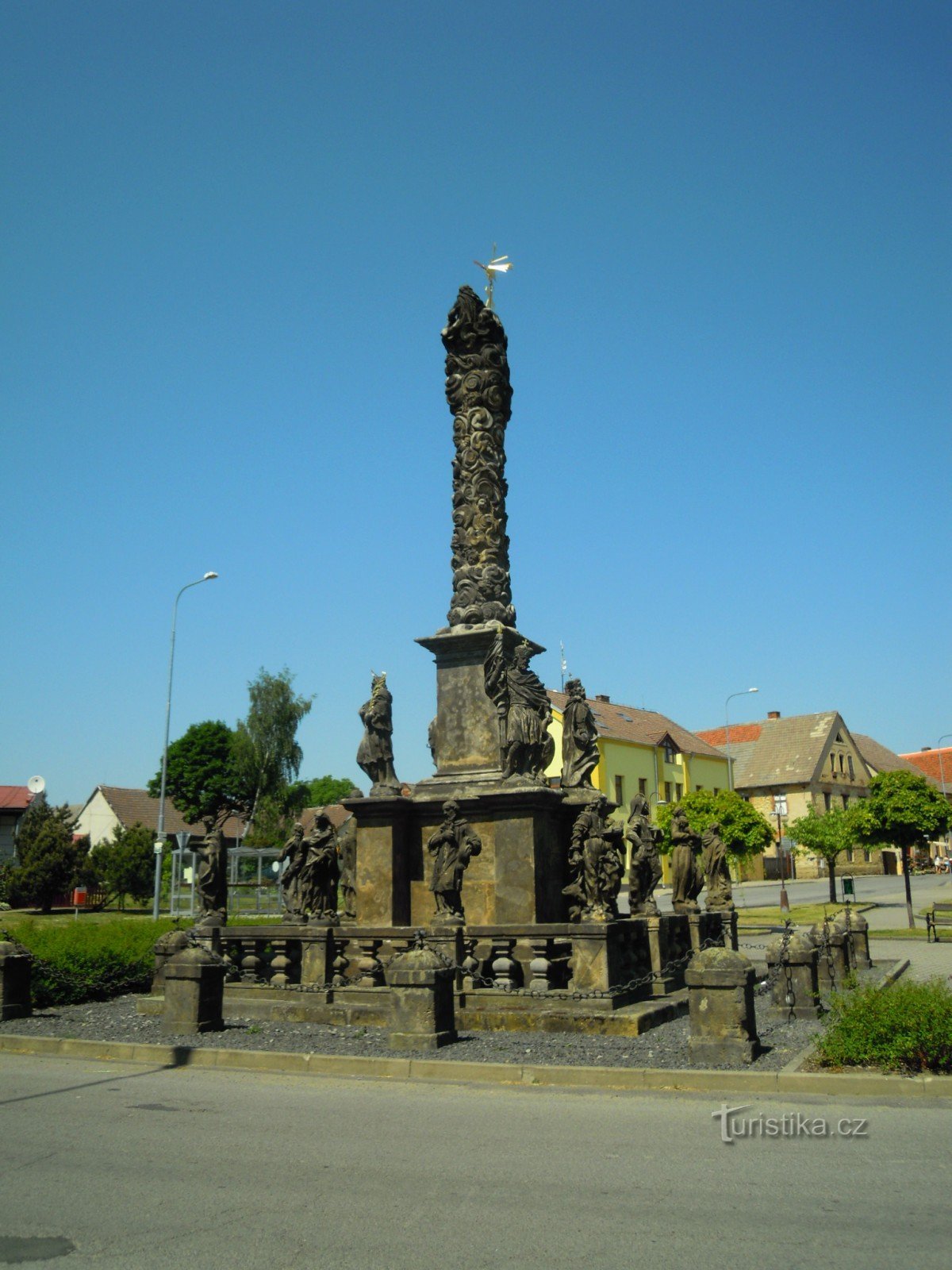 Blíževely près de Česká Lípa - colonne de la Sainte Trinité