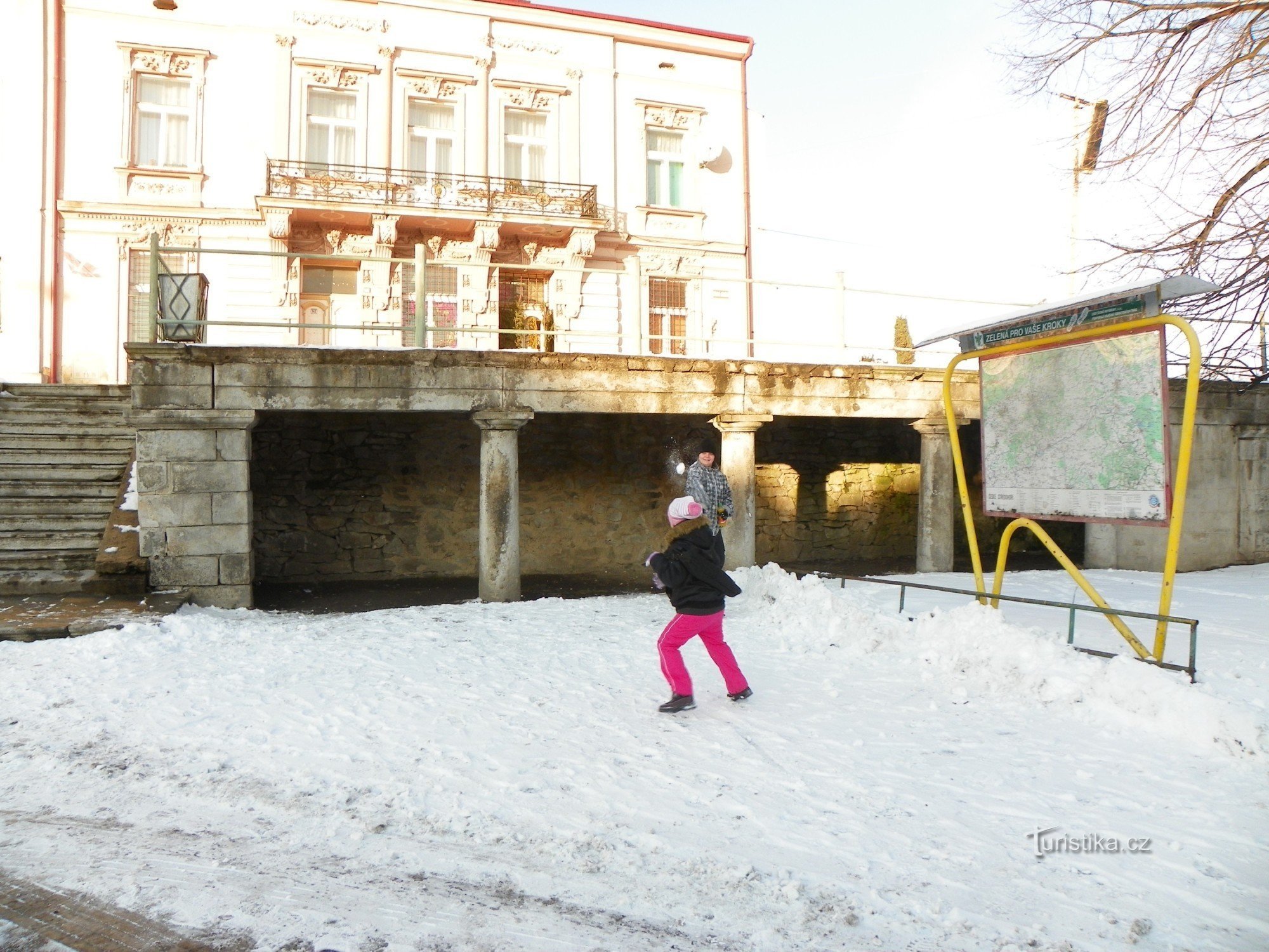 Wąwóz bobrowy i wodospady Verneřice