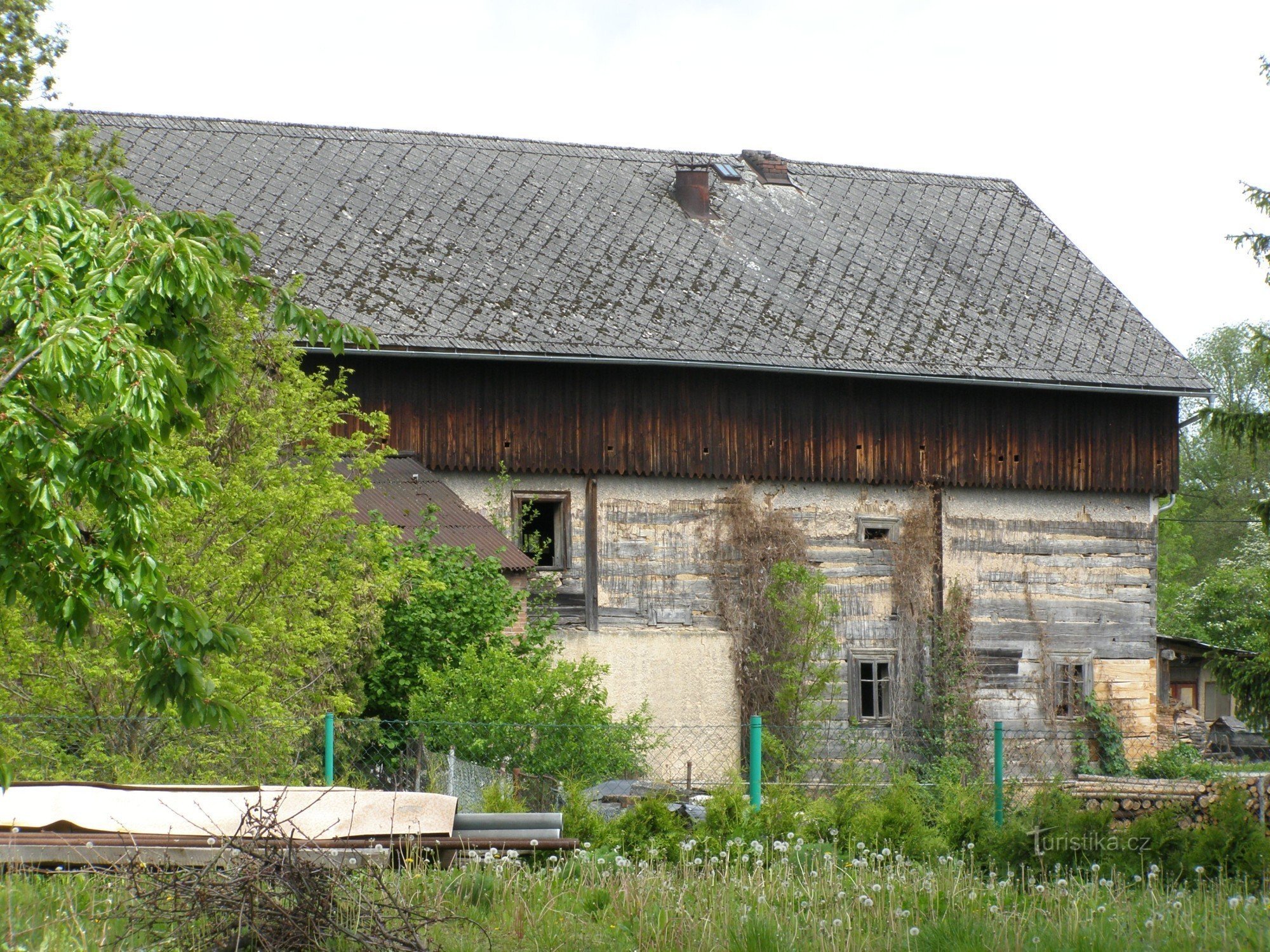 Boharyně - roubený mlýn