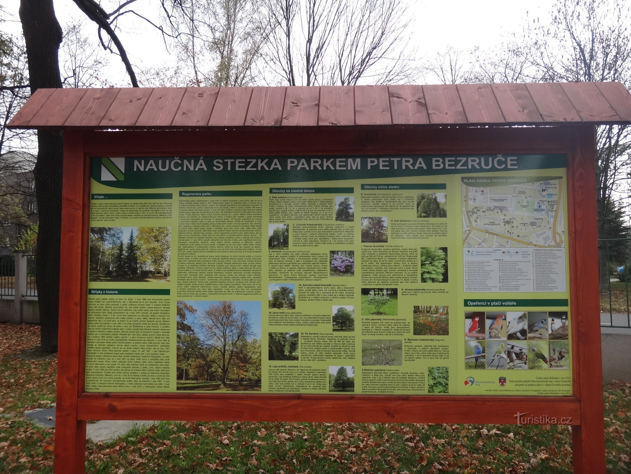 Lehrpfad Bohumín durch den Park