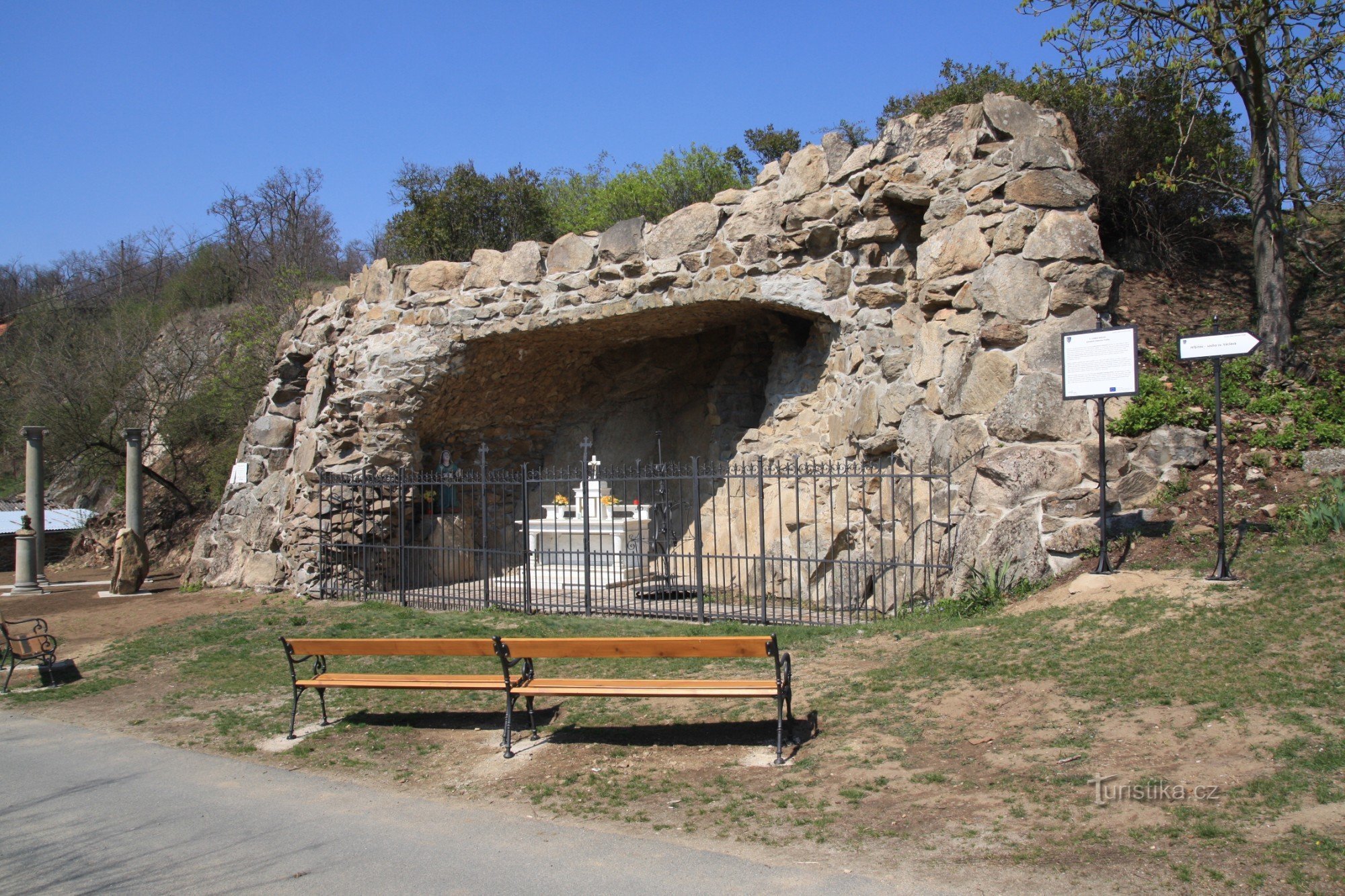 Bohutice - Lourdes Cave 2012