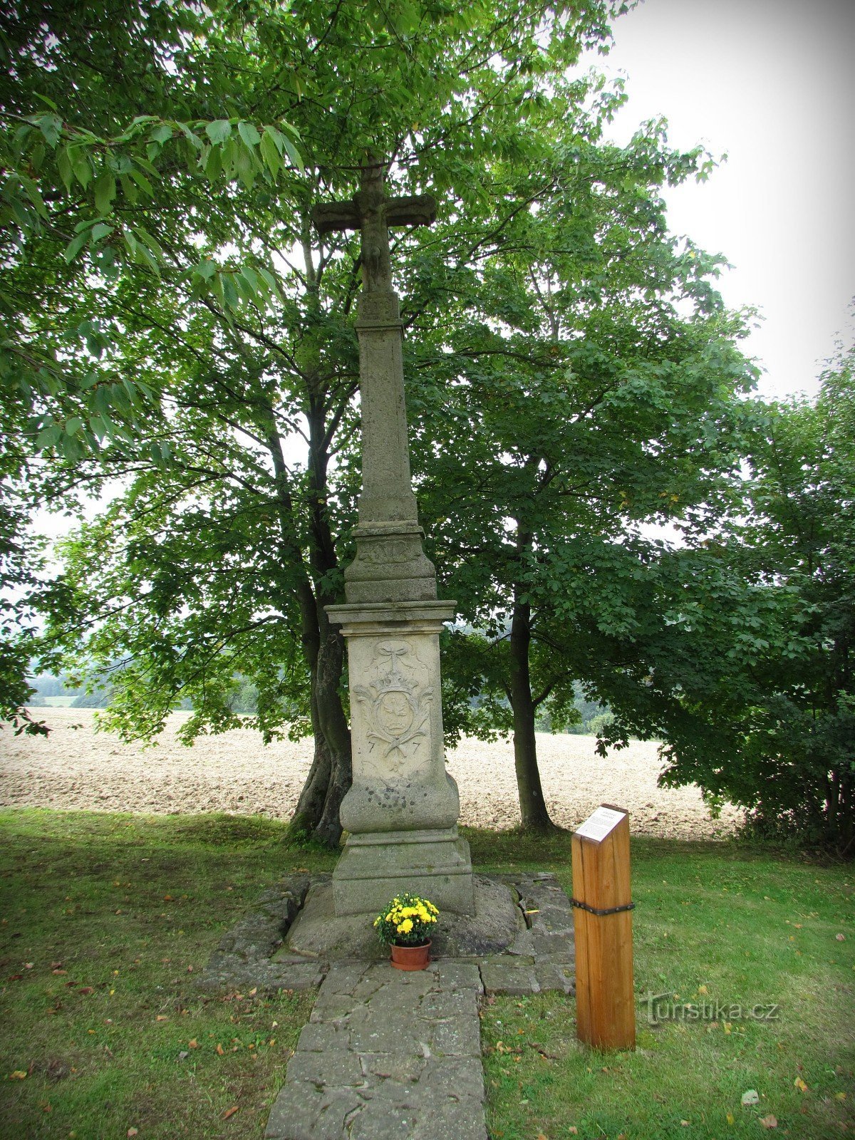 Bojatín - Der Weg der Gesundheit und das alte Kreuz