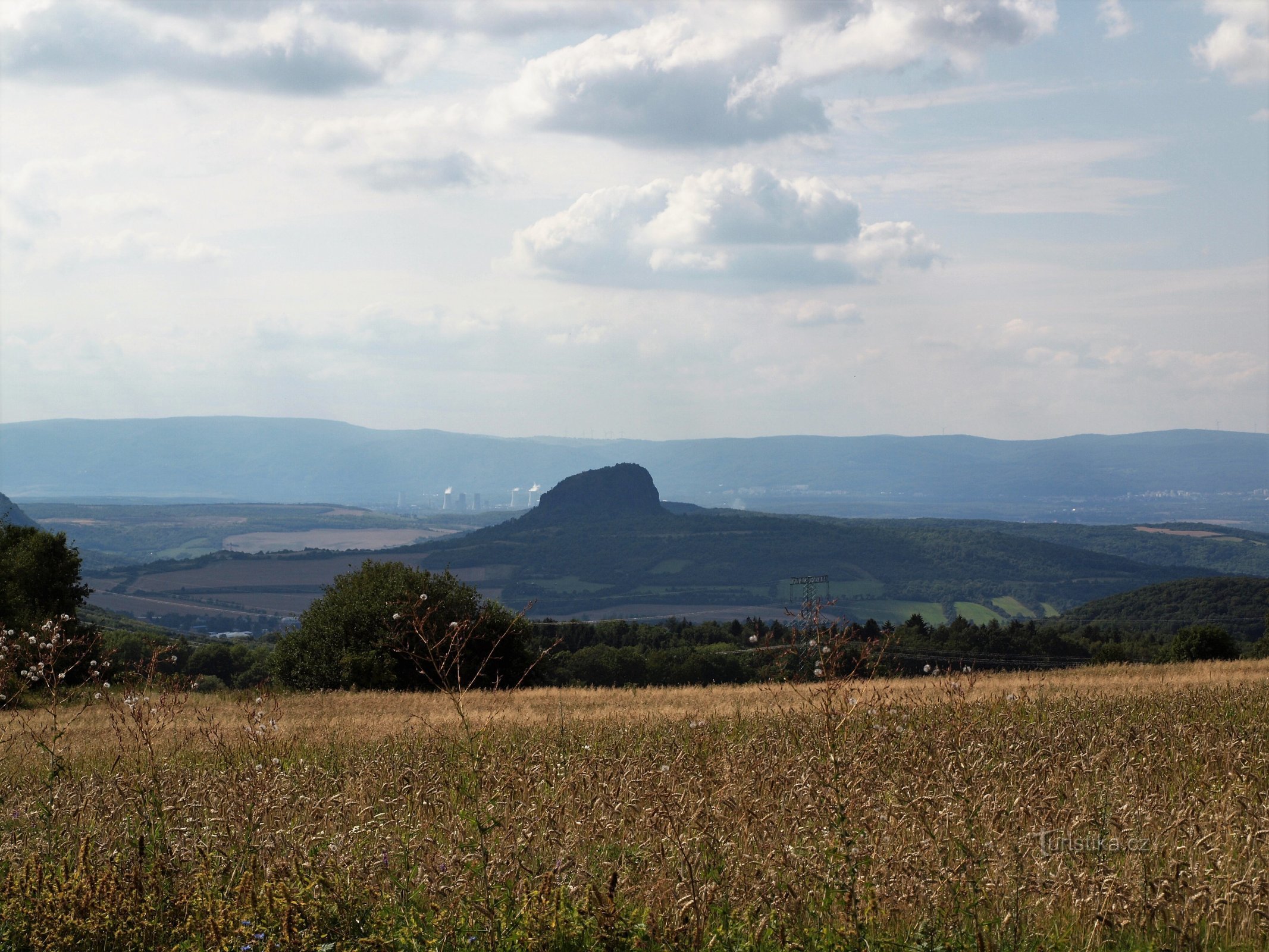 Bořen，矿石山的山脊
