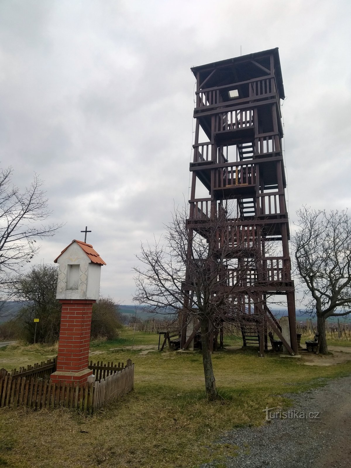 Bořetice - uitkijktoren op Kraví hora