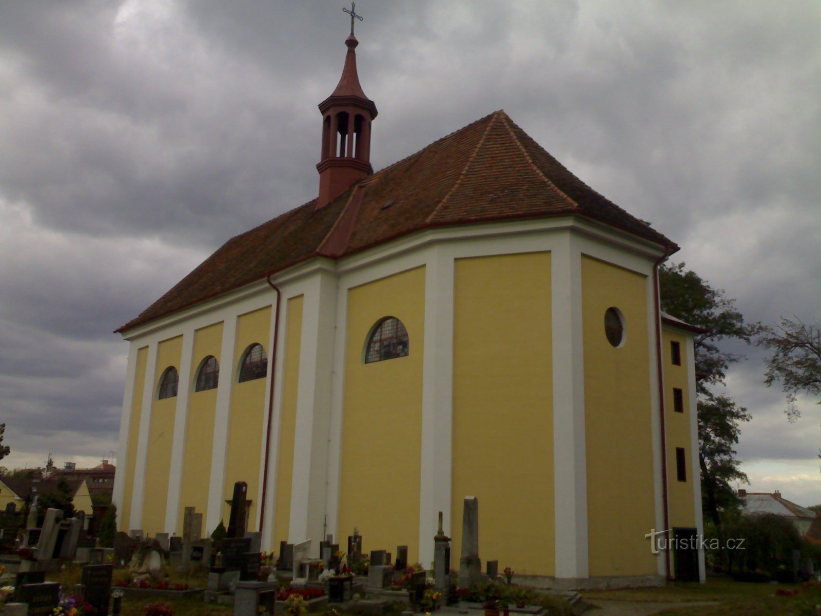 Borohrádek - iglesia de St. Miguel el Arcángel