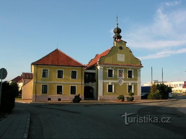 Borovany - praça - prefeitura