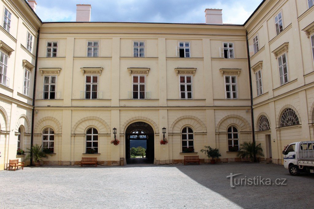 Boskovice, castle courtyard