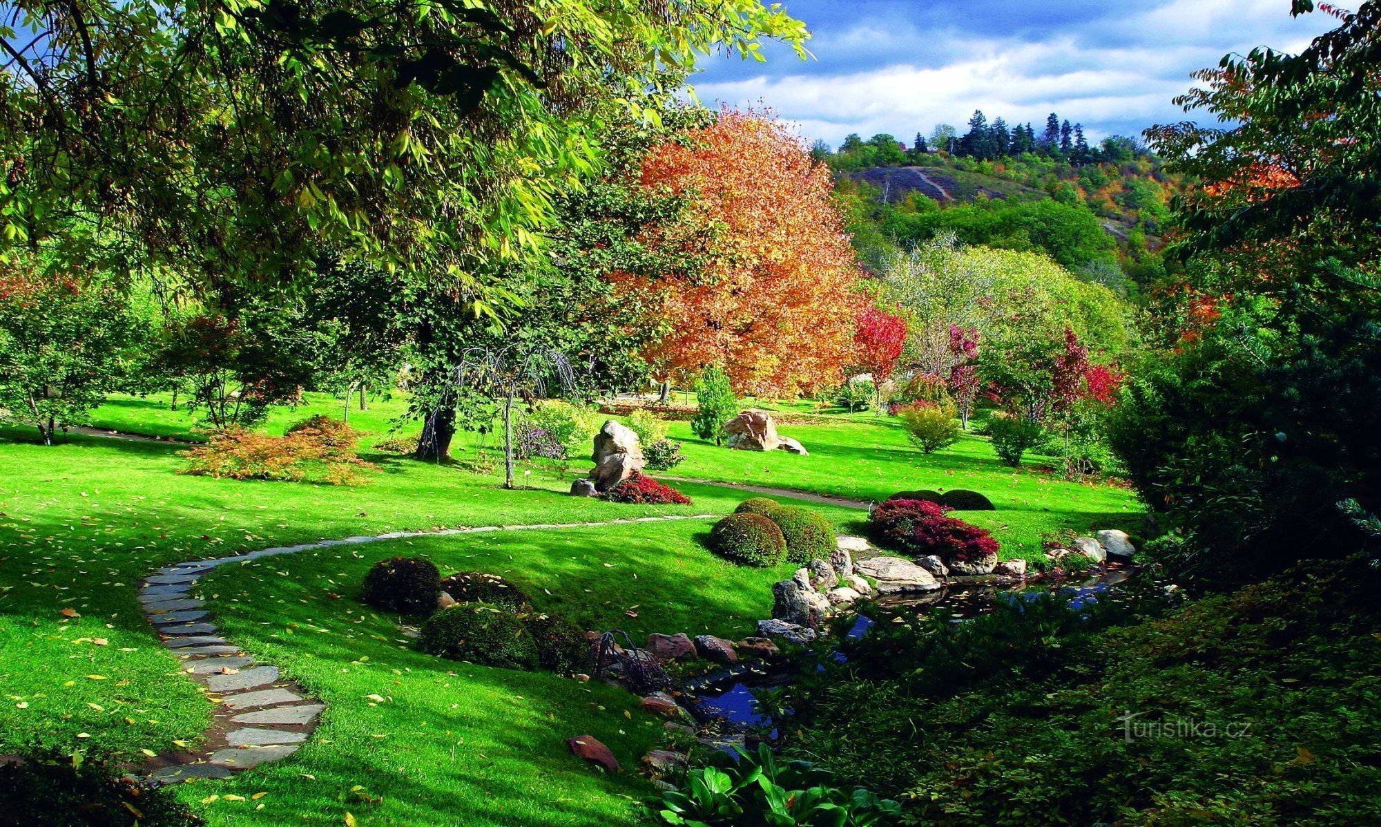 Botaniska trädgården hl. av staden Prag i Troja