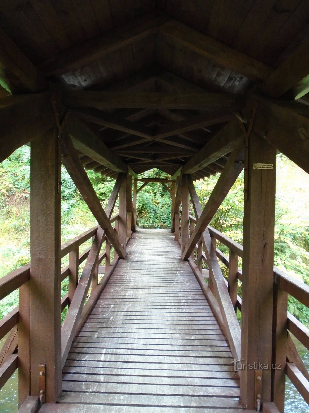 Pasarela Boušín sobre el río Úpu