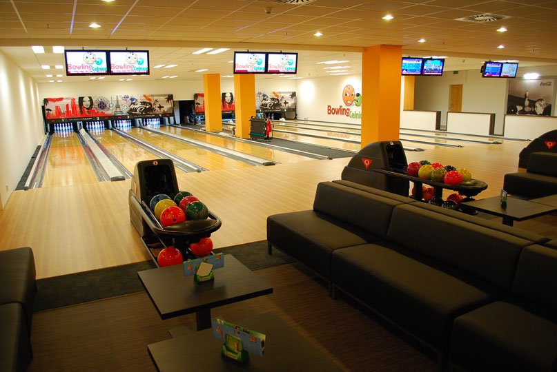 Phong tục chơi bowling