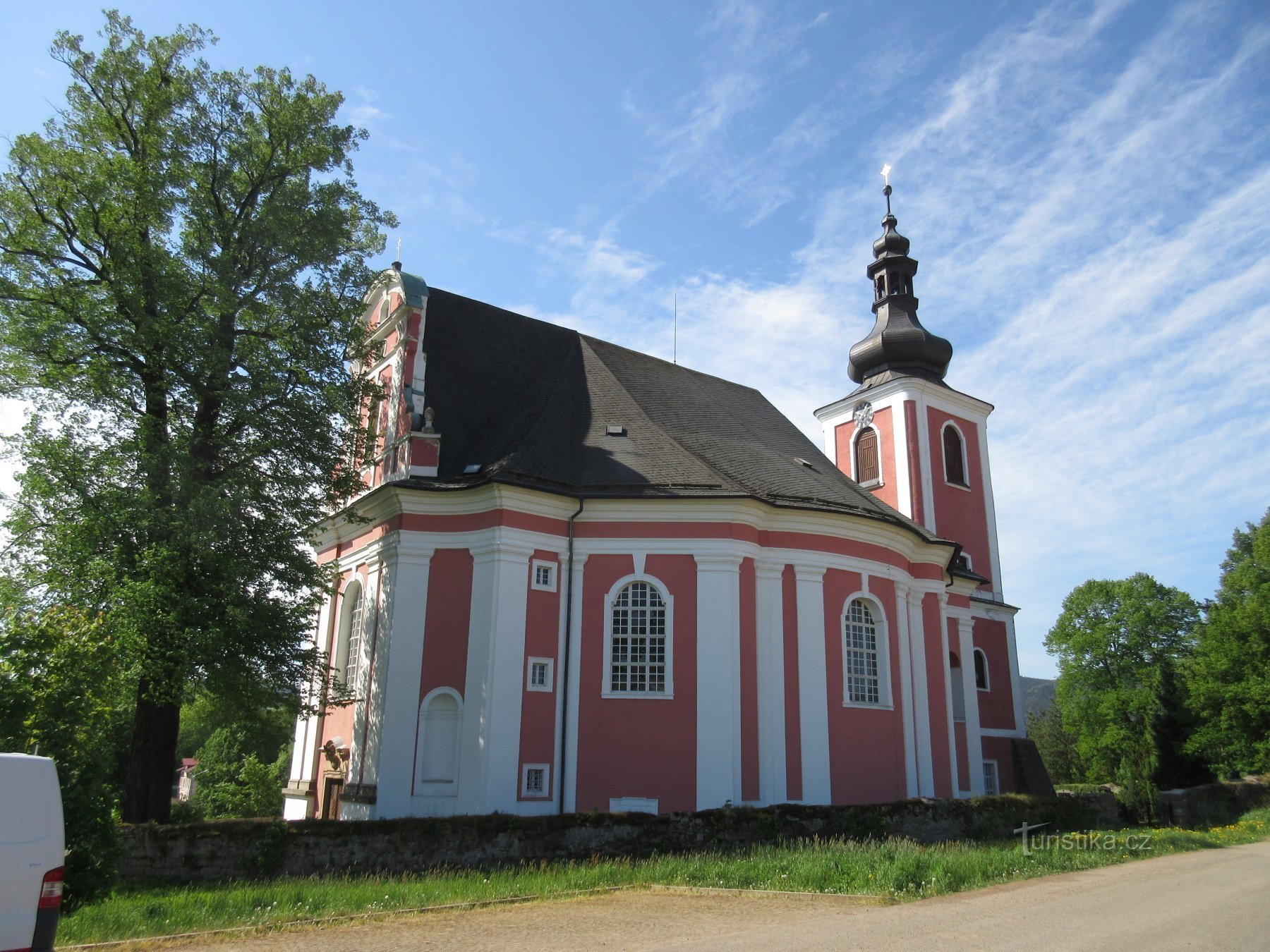 Božanov - Iglesia de Santa María Magdalena