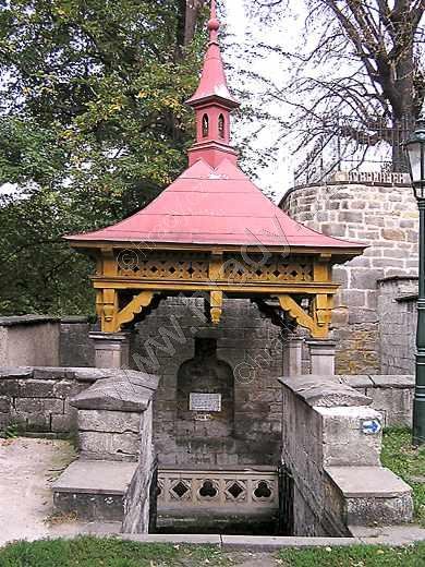 Boženina studánka a Oldřichův dub